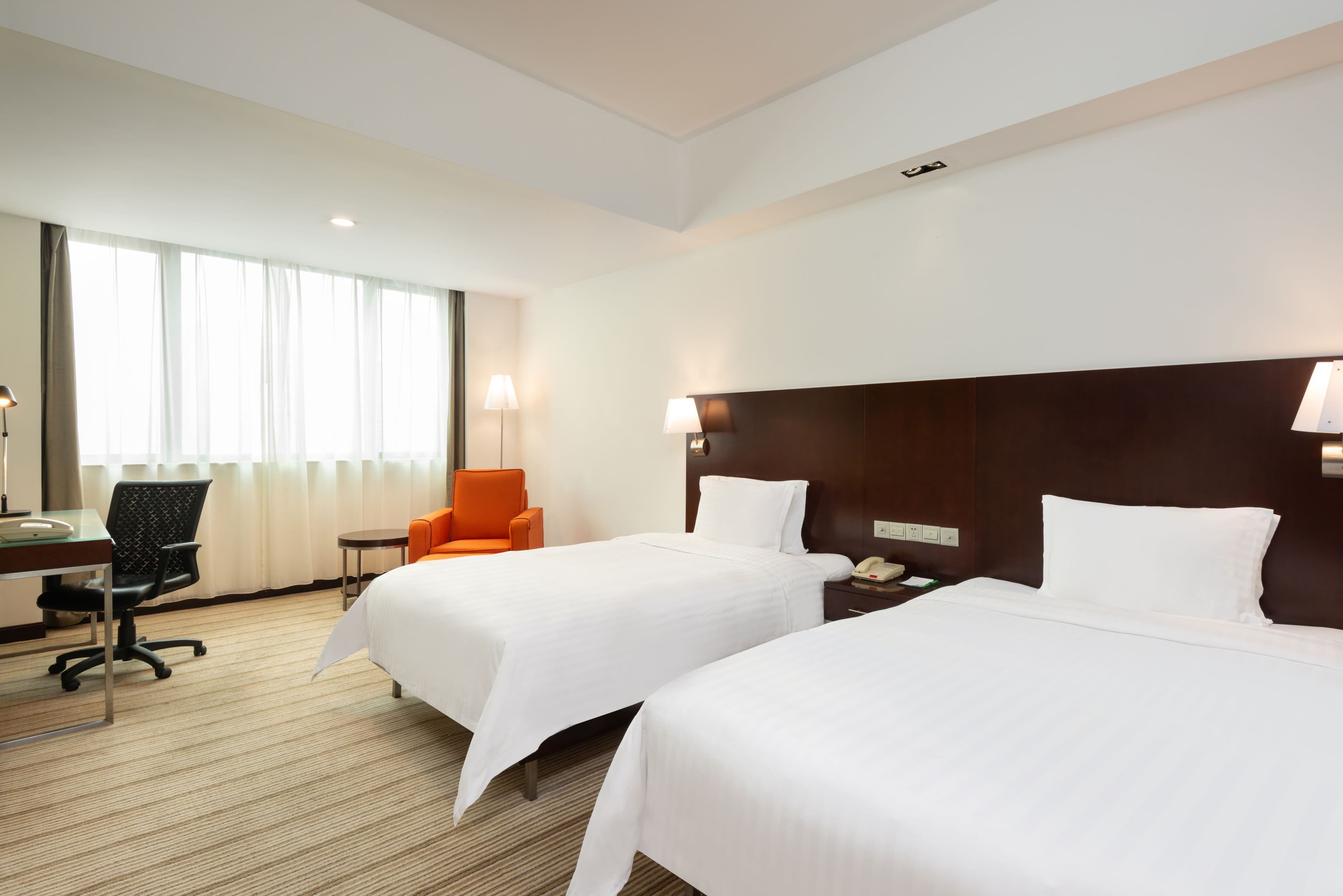 Holiday Inn Shanghai Vista - Image 3