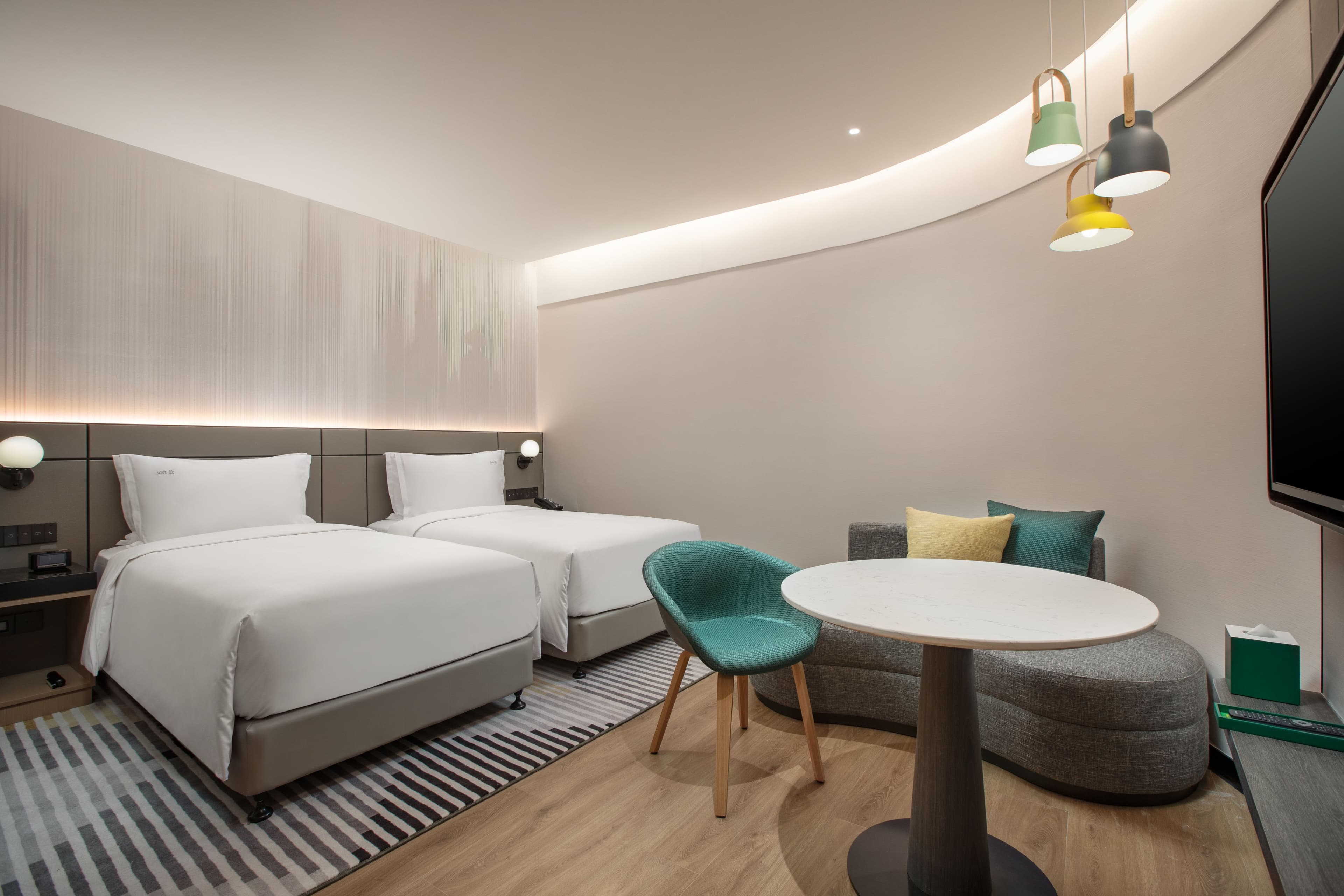 Holiday Inn Shanghai Nanjing Road - Image 3