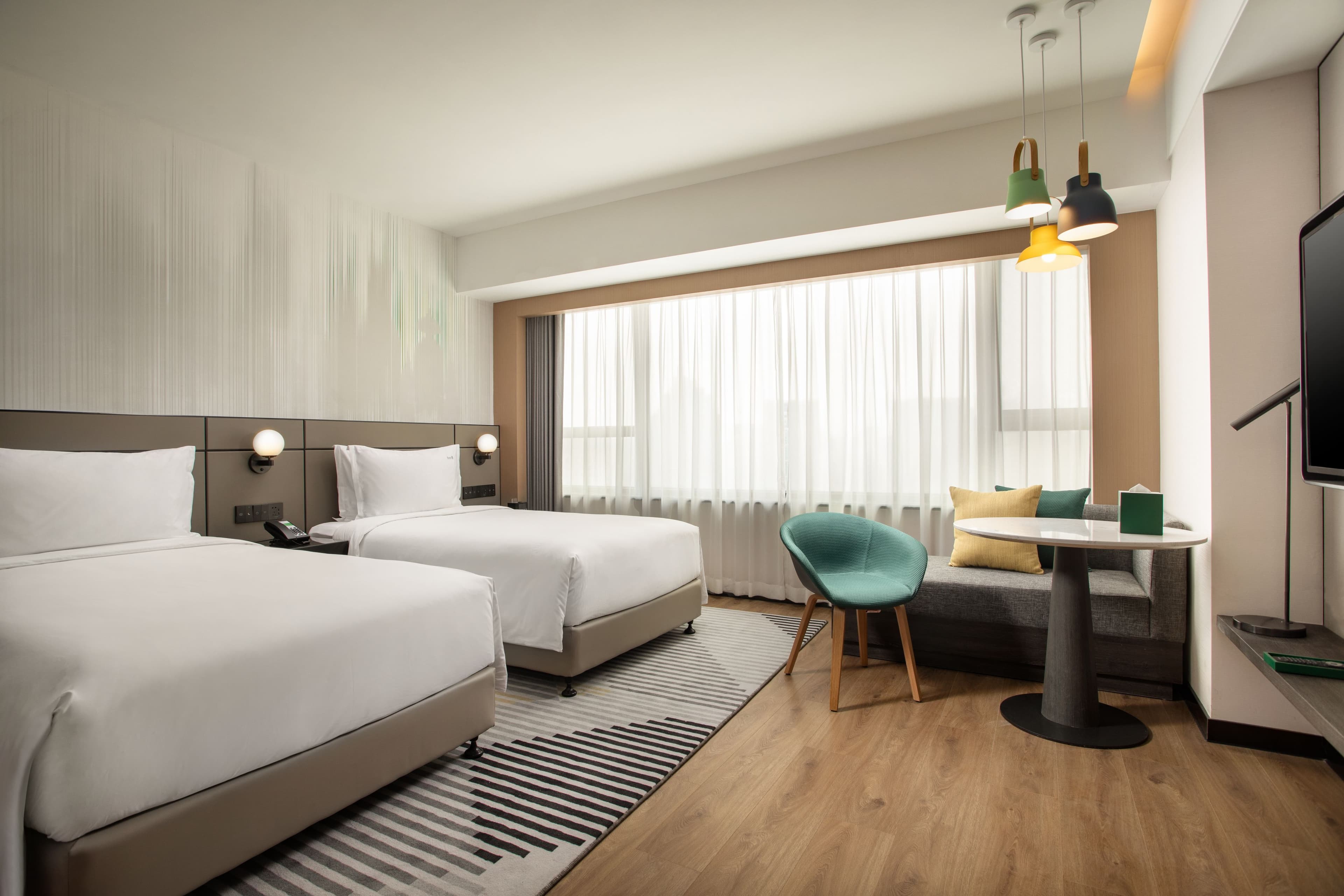 Holiday Inn Shanghai Nanjing Road - Image 5
