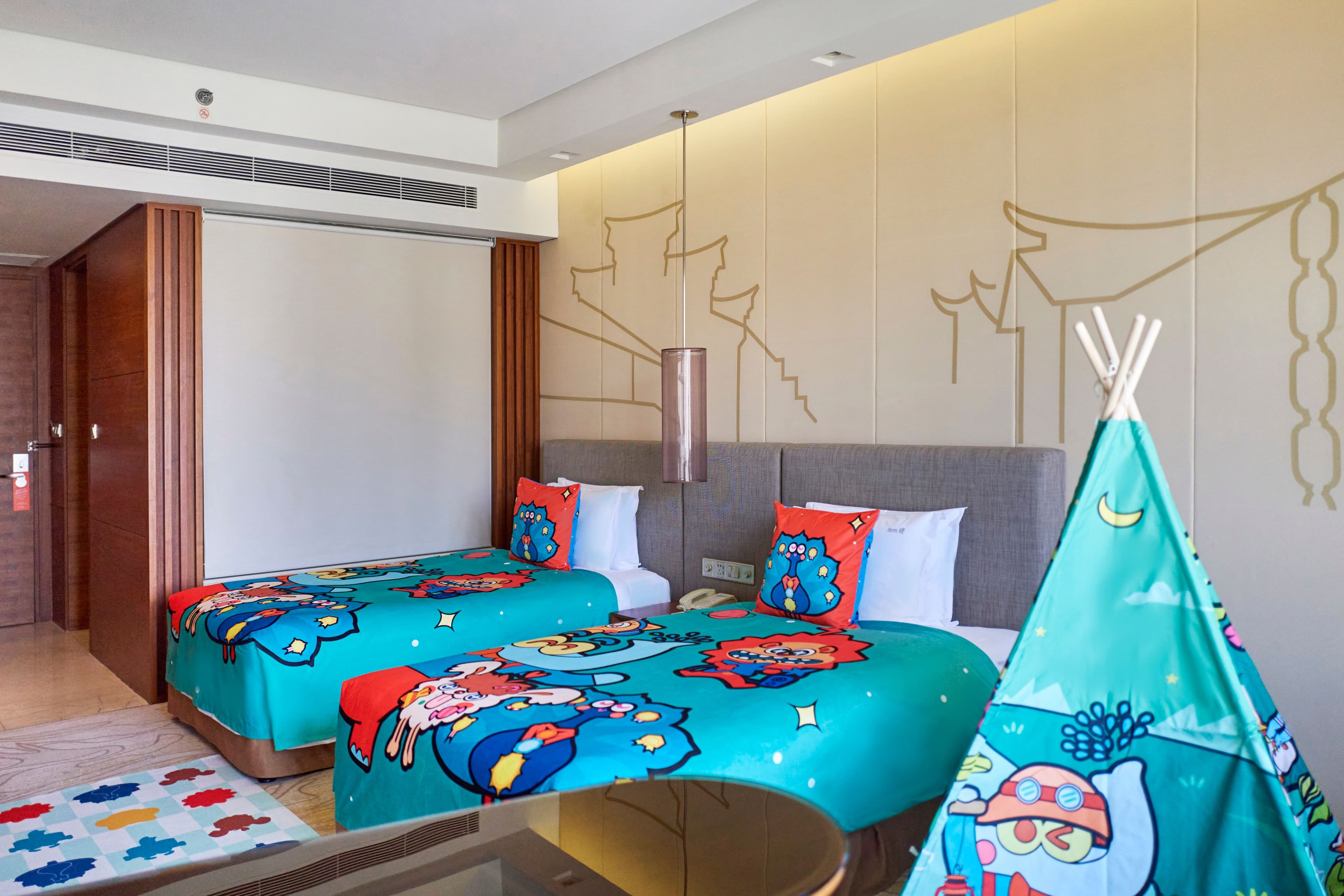 Holiday Inn Shanghai Hongqiao — 8