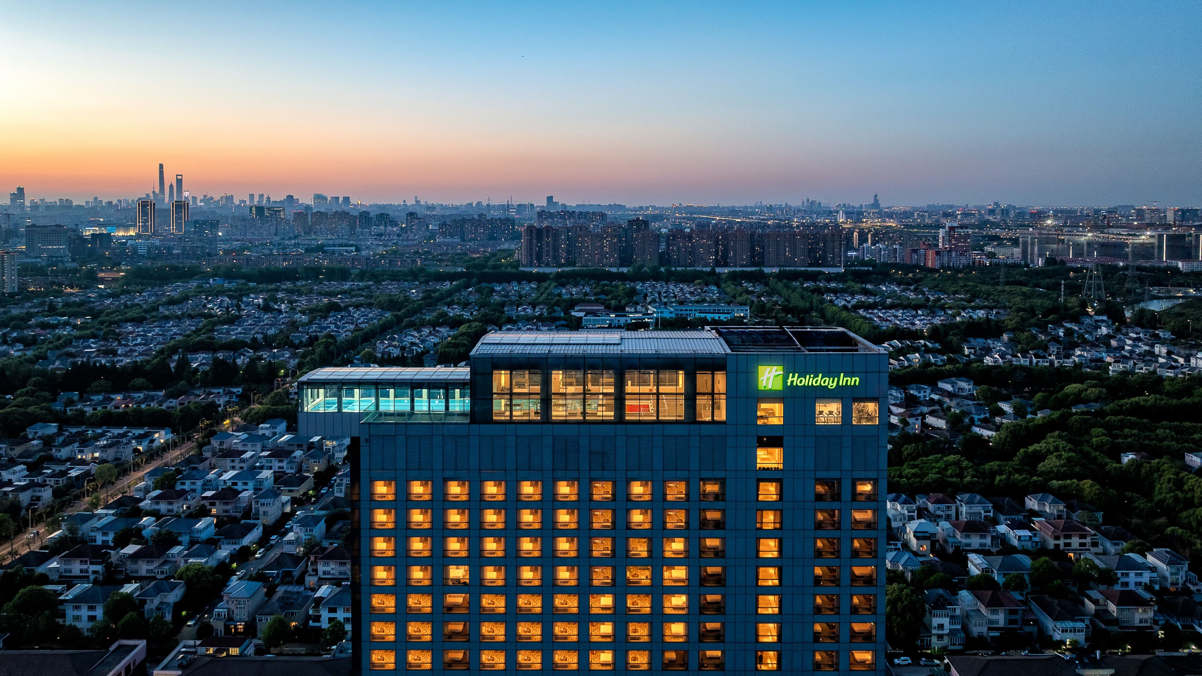 Holiday Inn Shanghai Pudong Kangqiao - Image 1