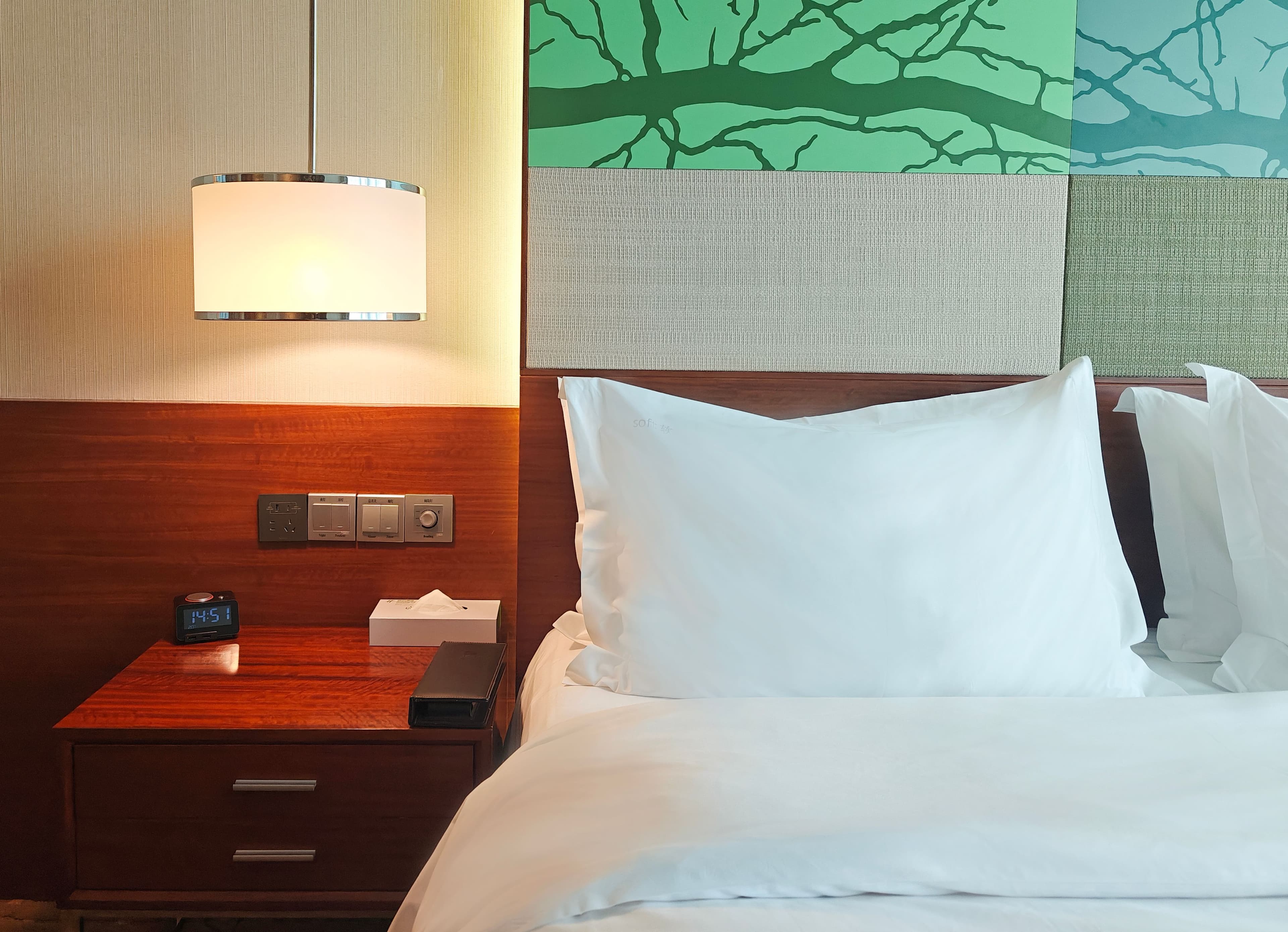 Holiday Inn Shenzhen Donghua - Image 2