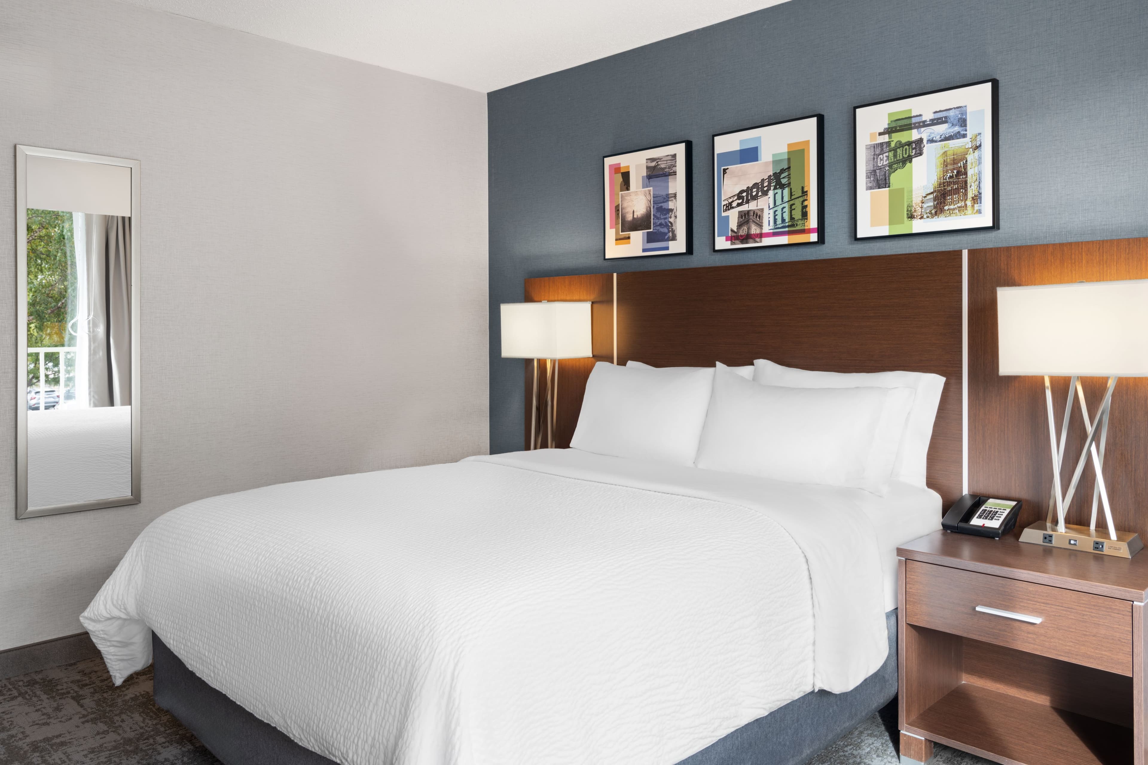 Holiday Inn Sioux Falls-City Centre — 12