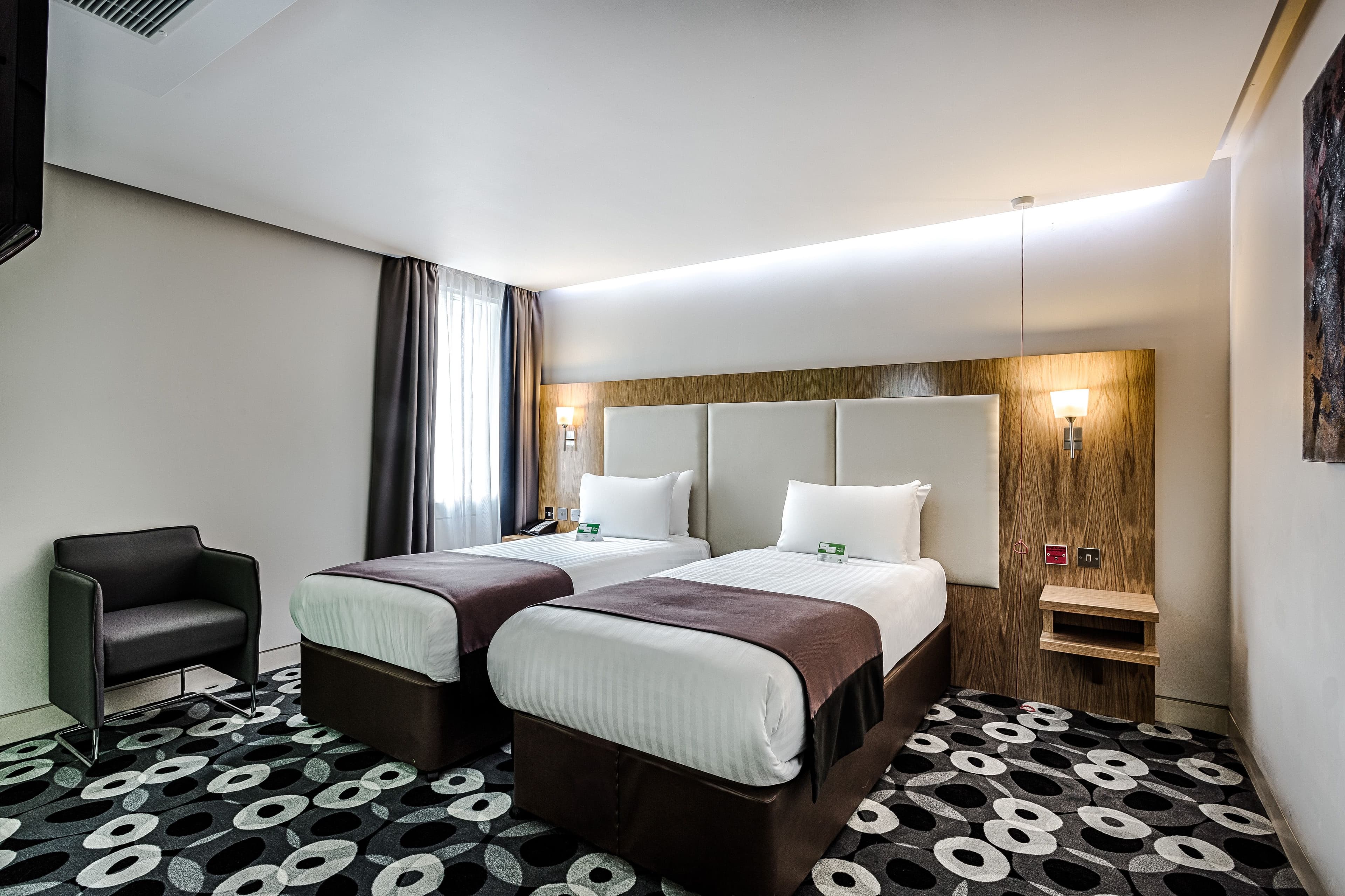 Holiday Inn Sittingbourne — 11