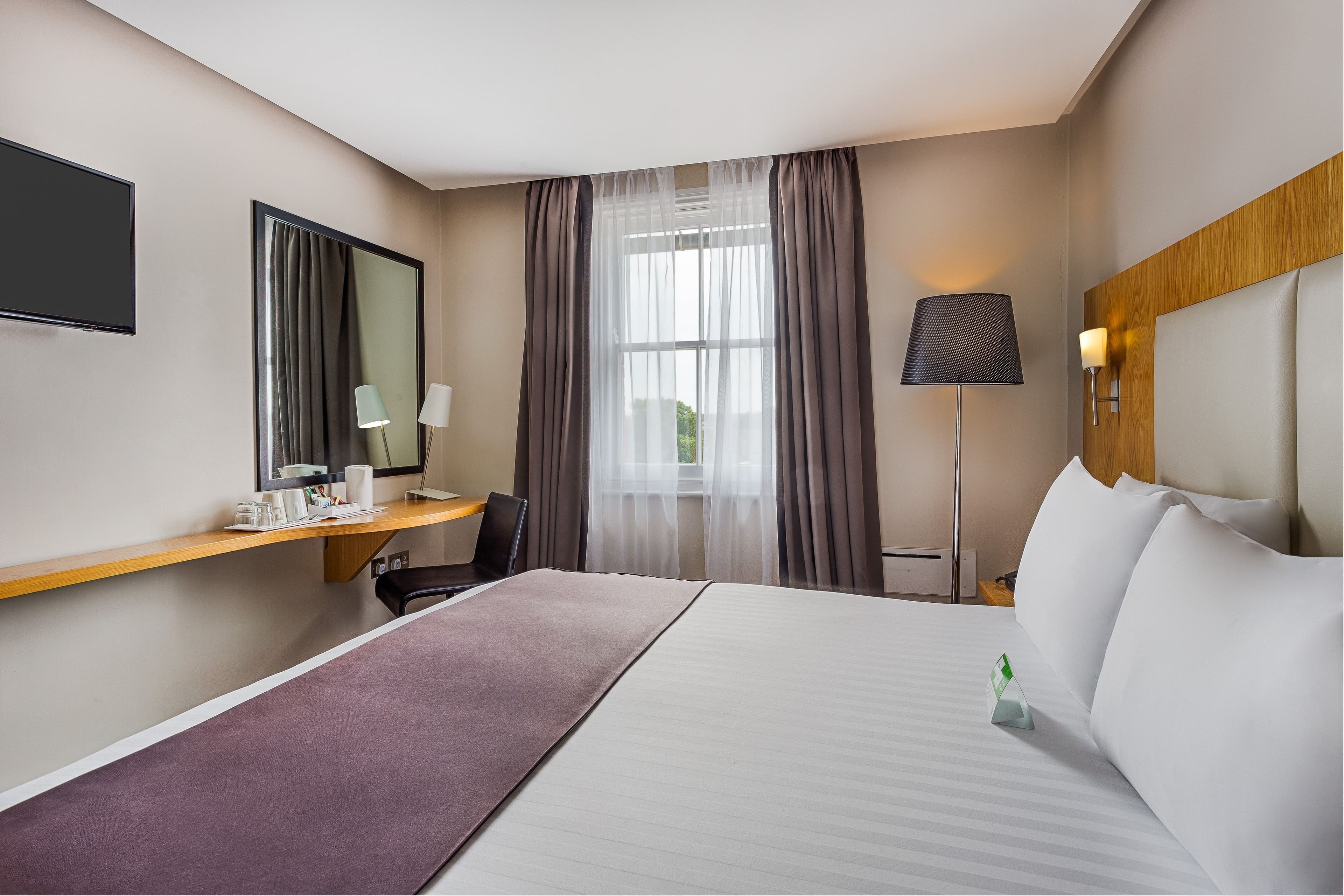 Holiday Inn Sittingbourne - Image 2