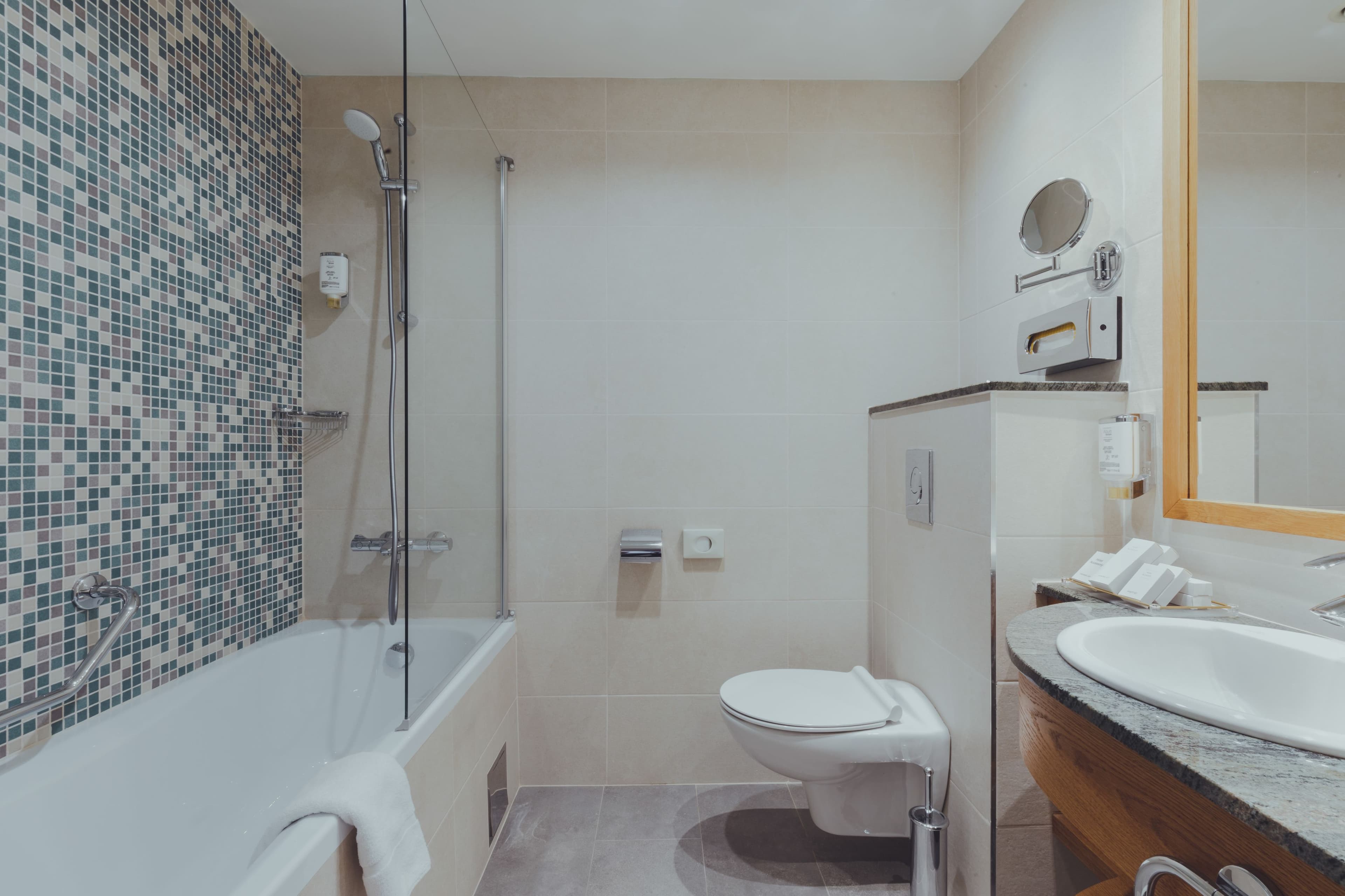 Holiday Inn Skopje - Image 3