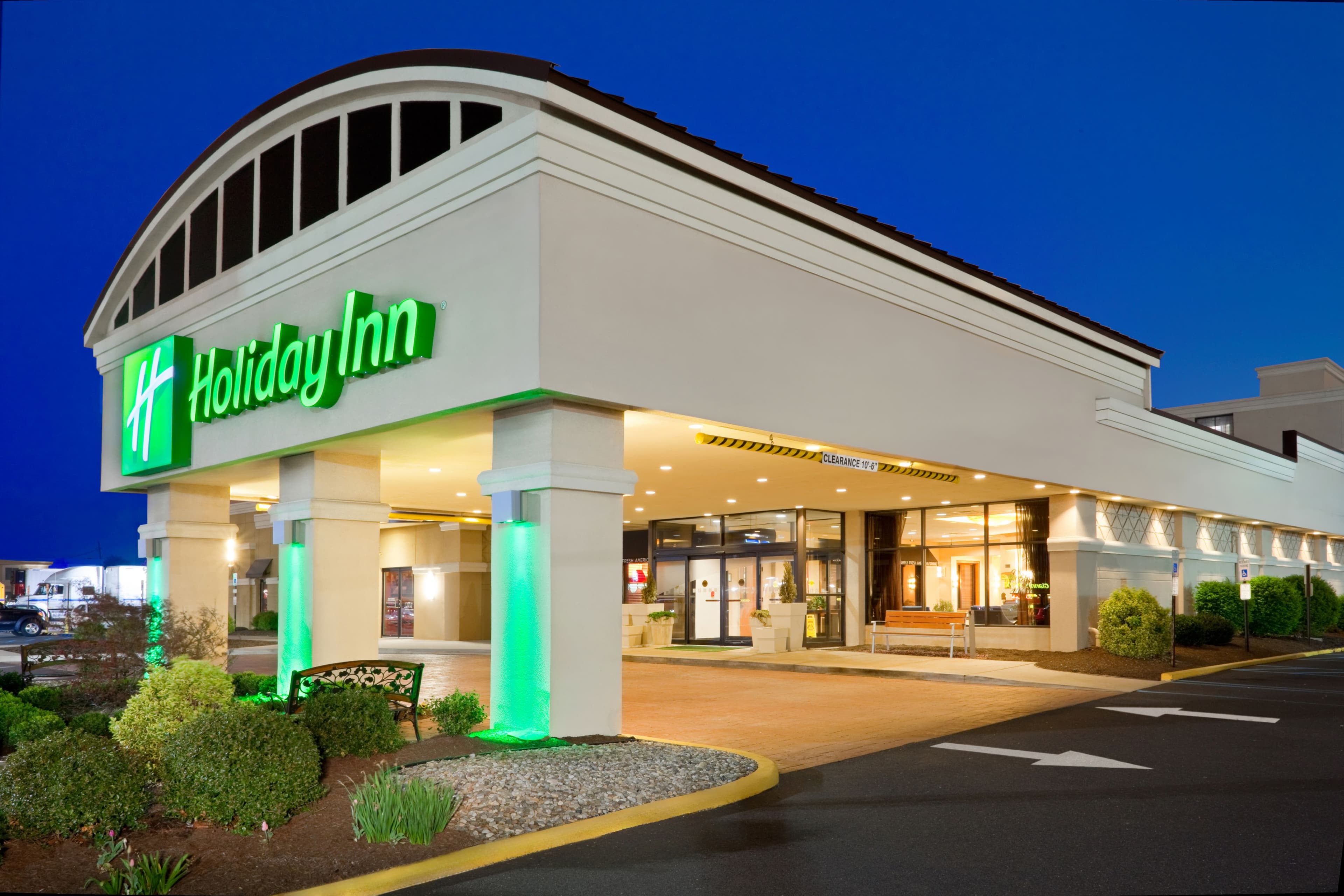 Holiday Inn South Plainfield-Piscataway - Image 1