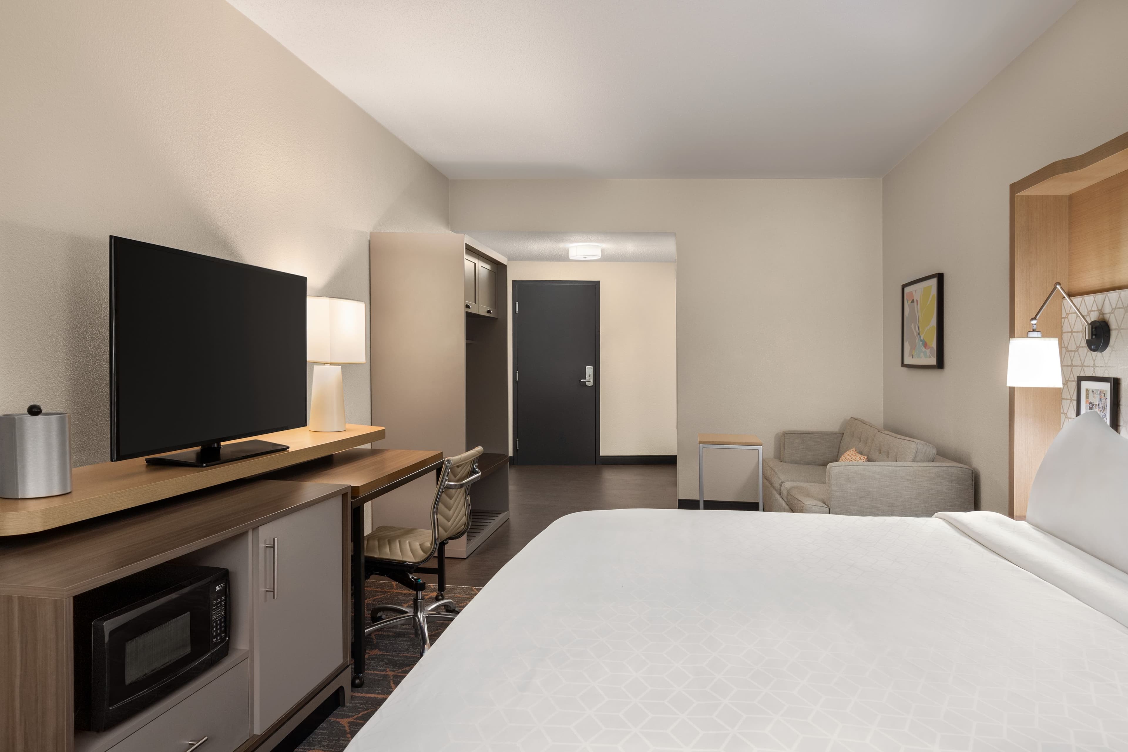 Holiday Inn Cheshire - Southington — 5