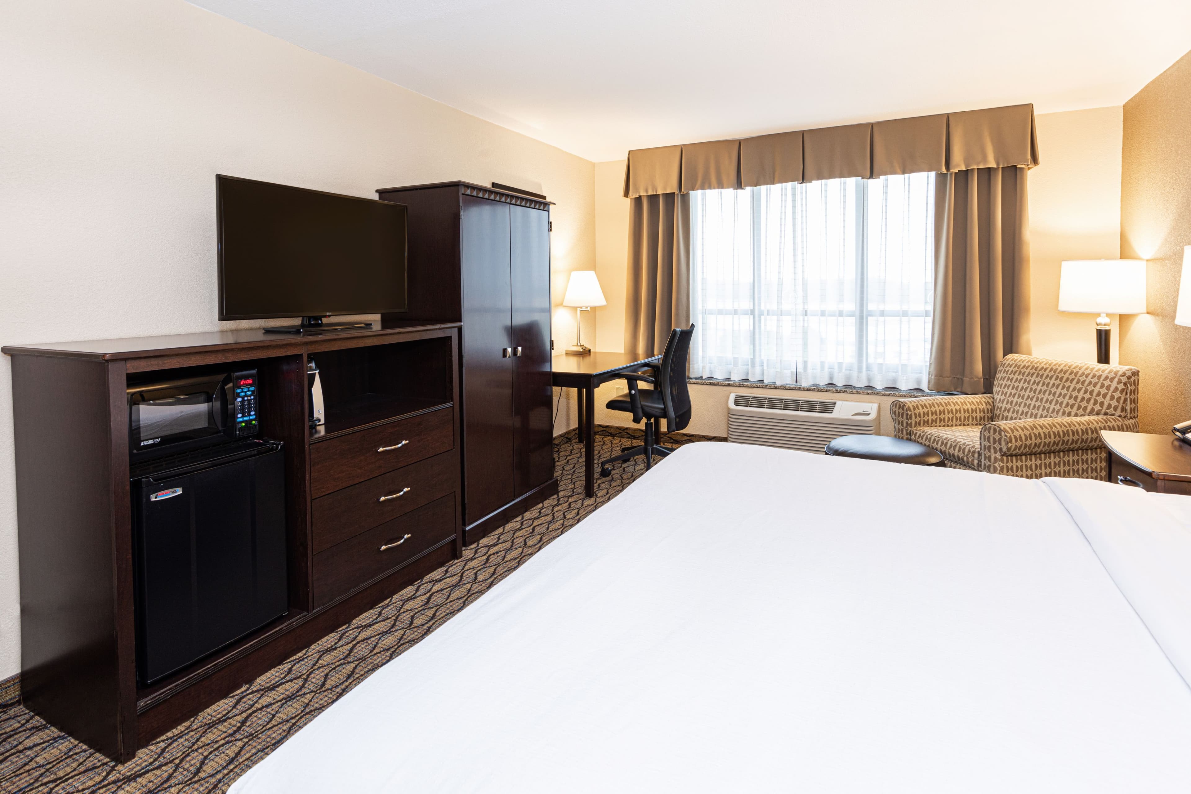 Holiday Inn St. Louis Arpt West-Earth City — 8