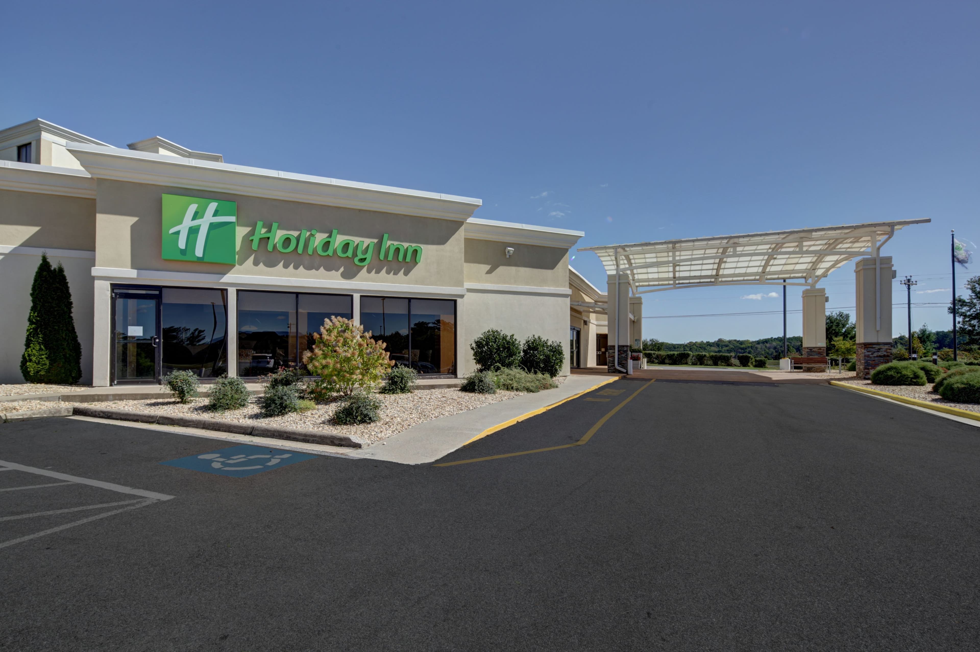 Holiday Inn Staunton Conference Center - Image 1