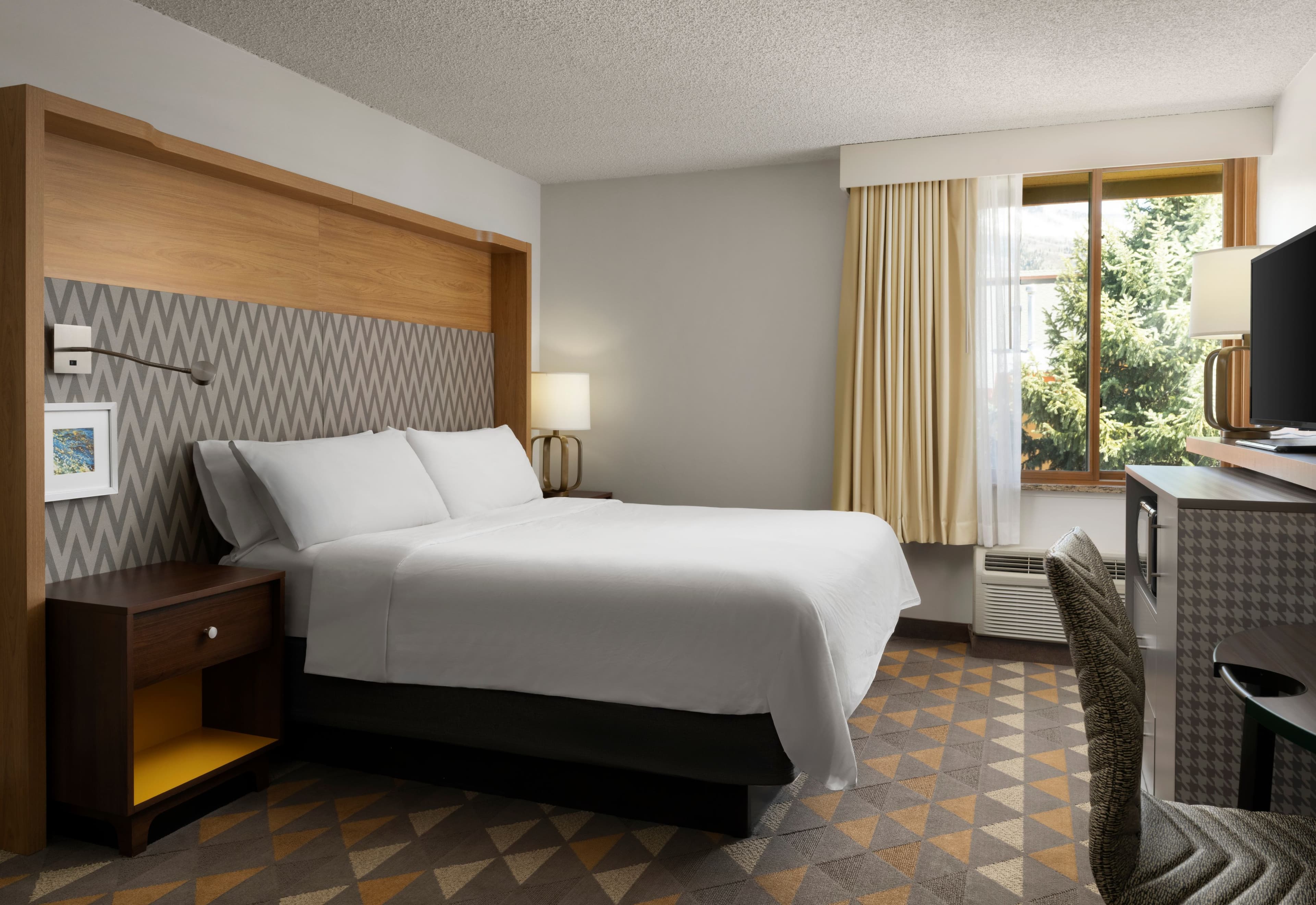 Holiday Inn Steamboat Springs — 8