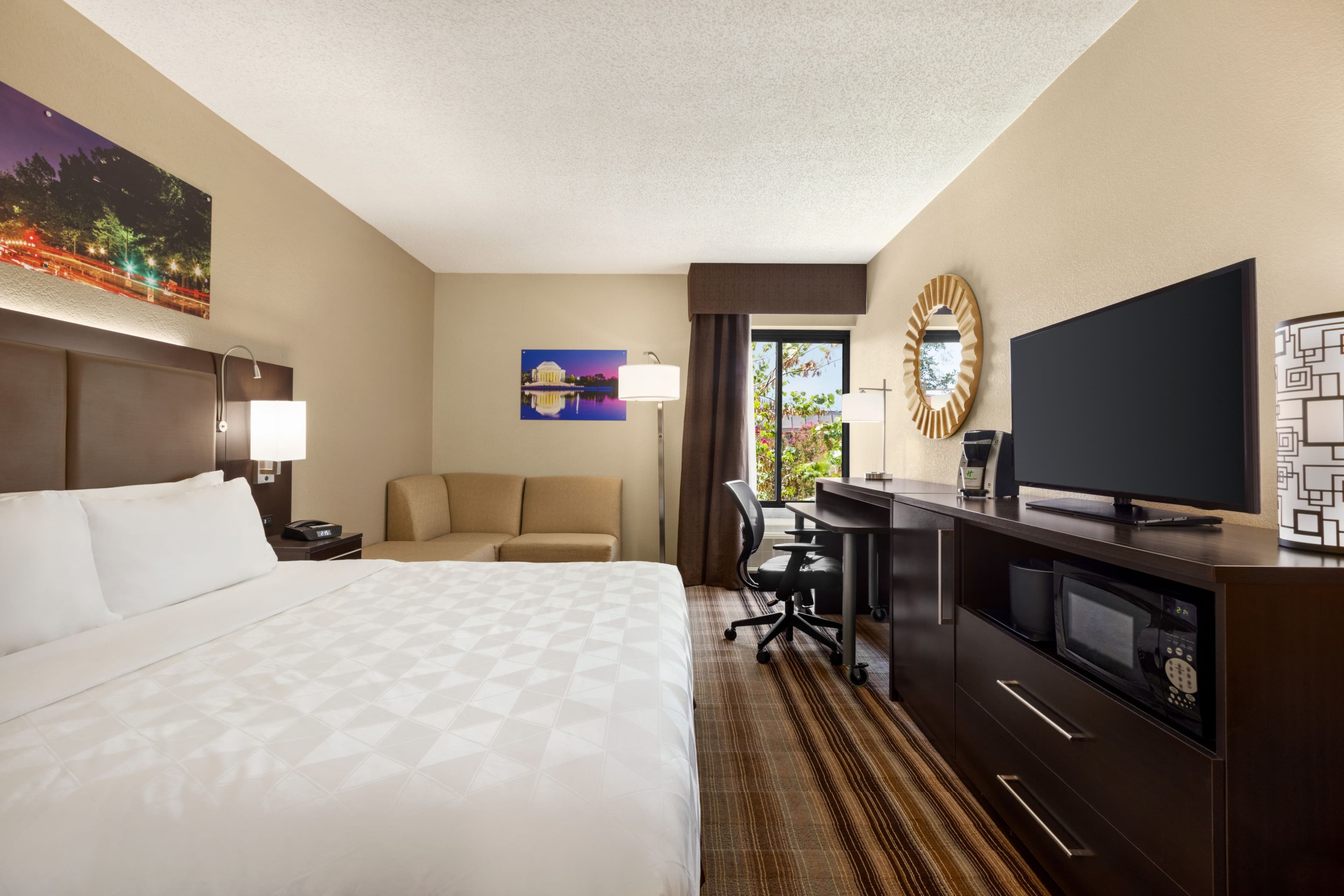 Holiday Inn Washington-Dulles Intl Airport - Image 4