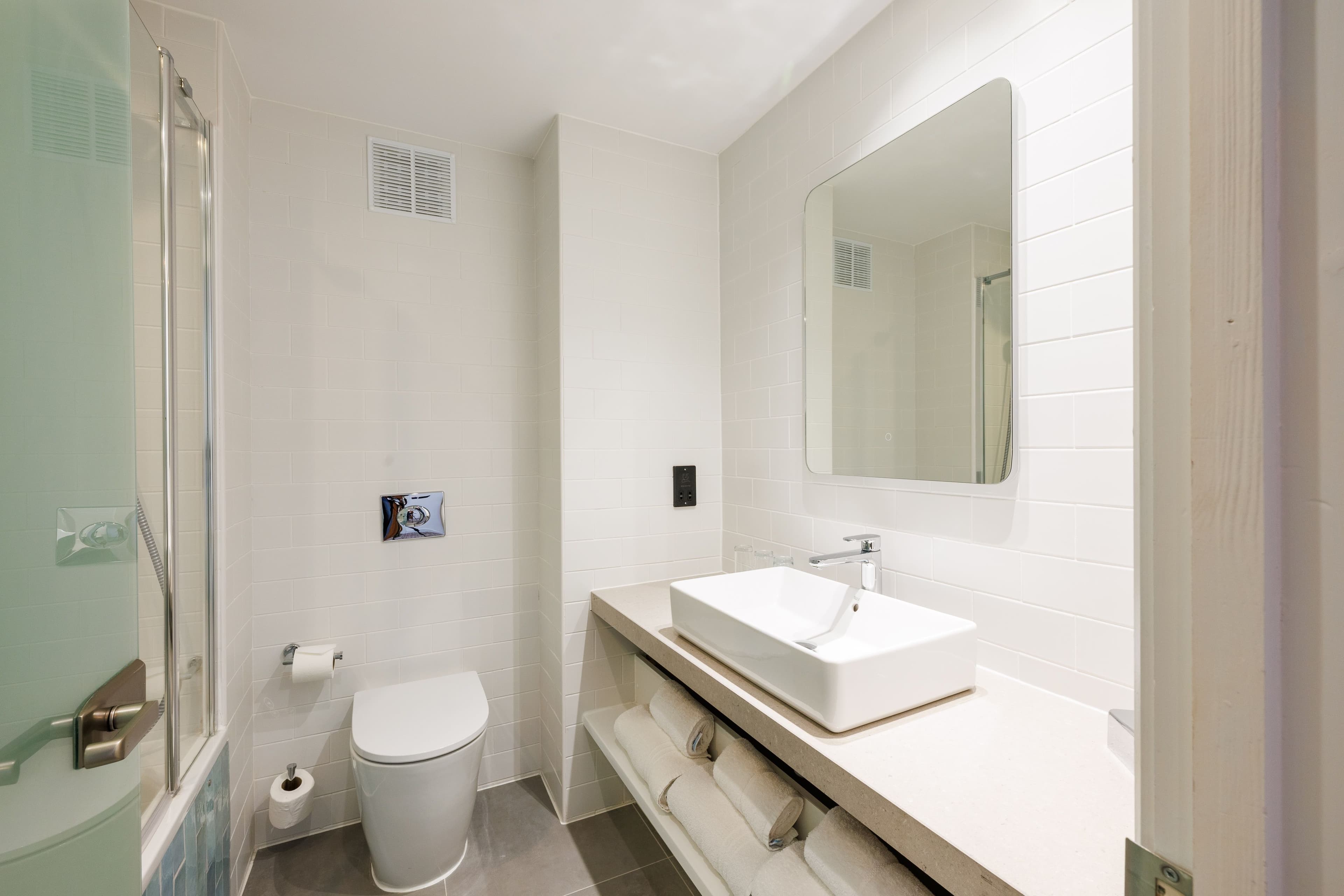 Holiday Inn Stevenage — 8