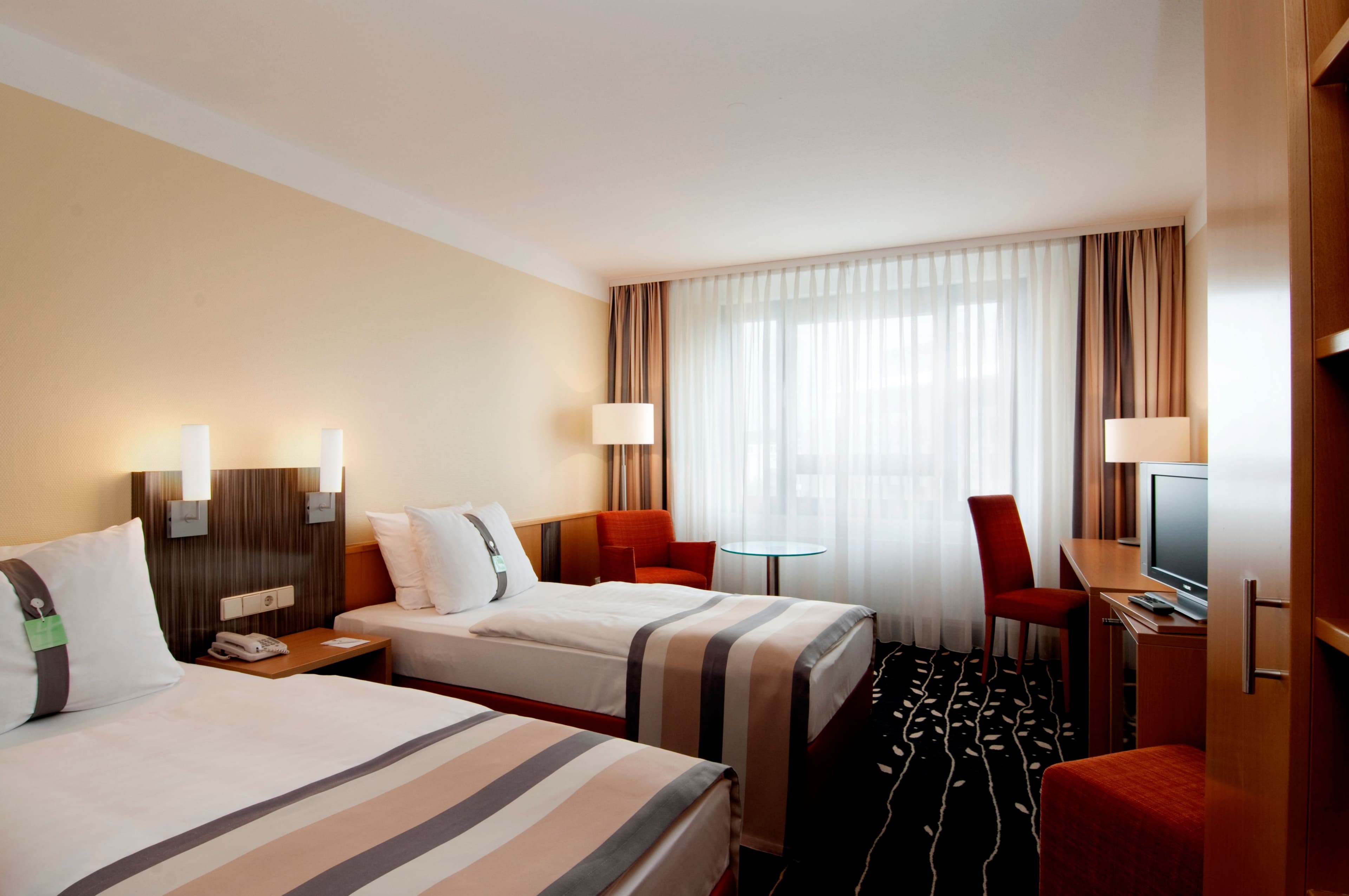 Holiday Inn Stuttgart — 7