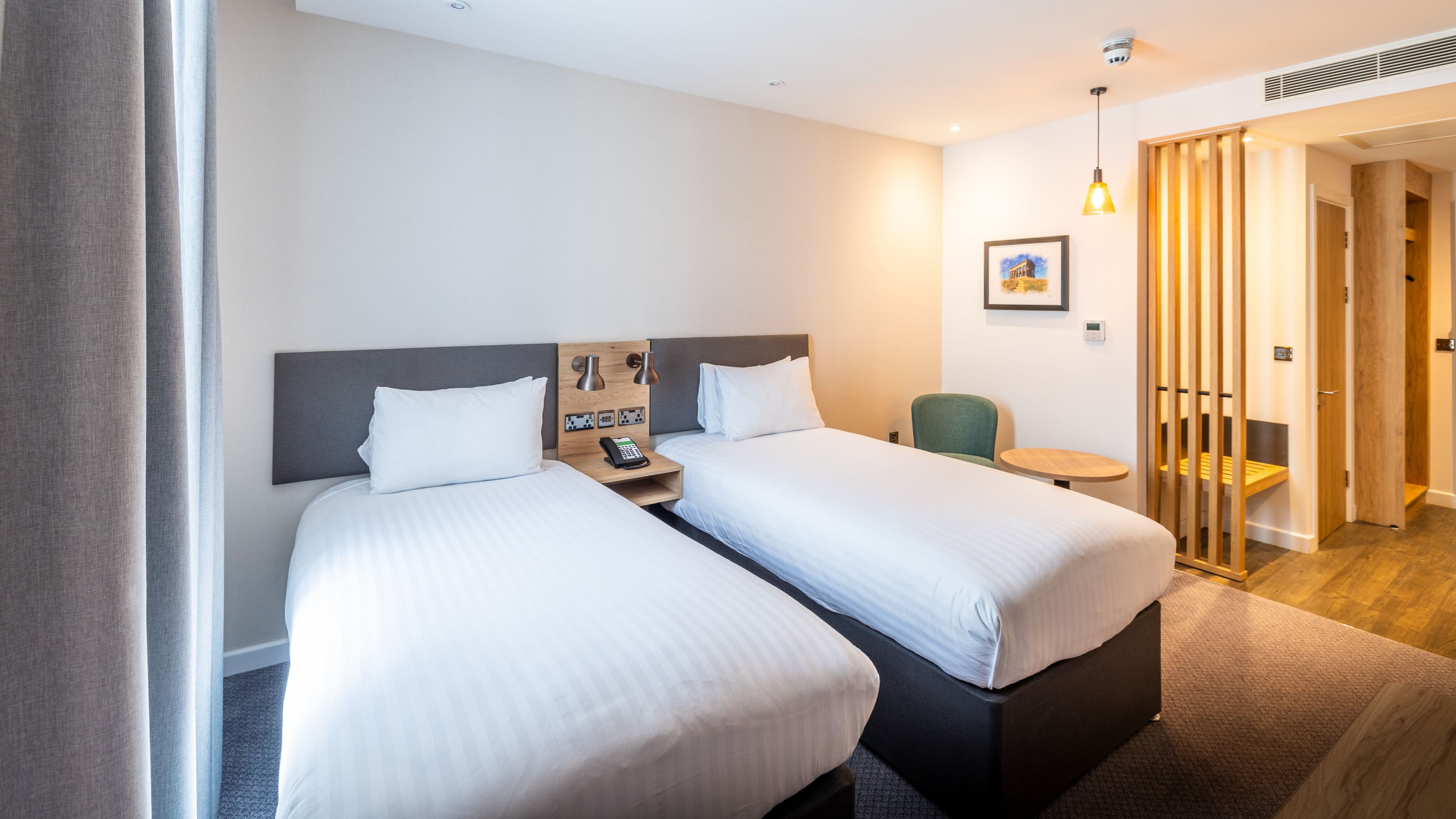 Standard Room - Image 9