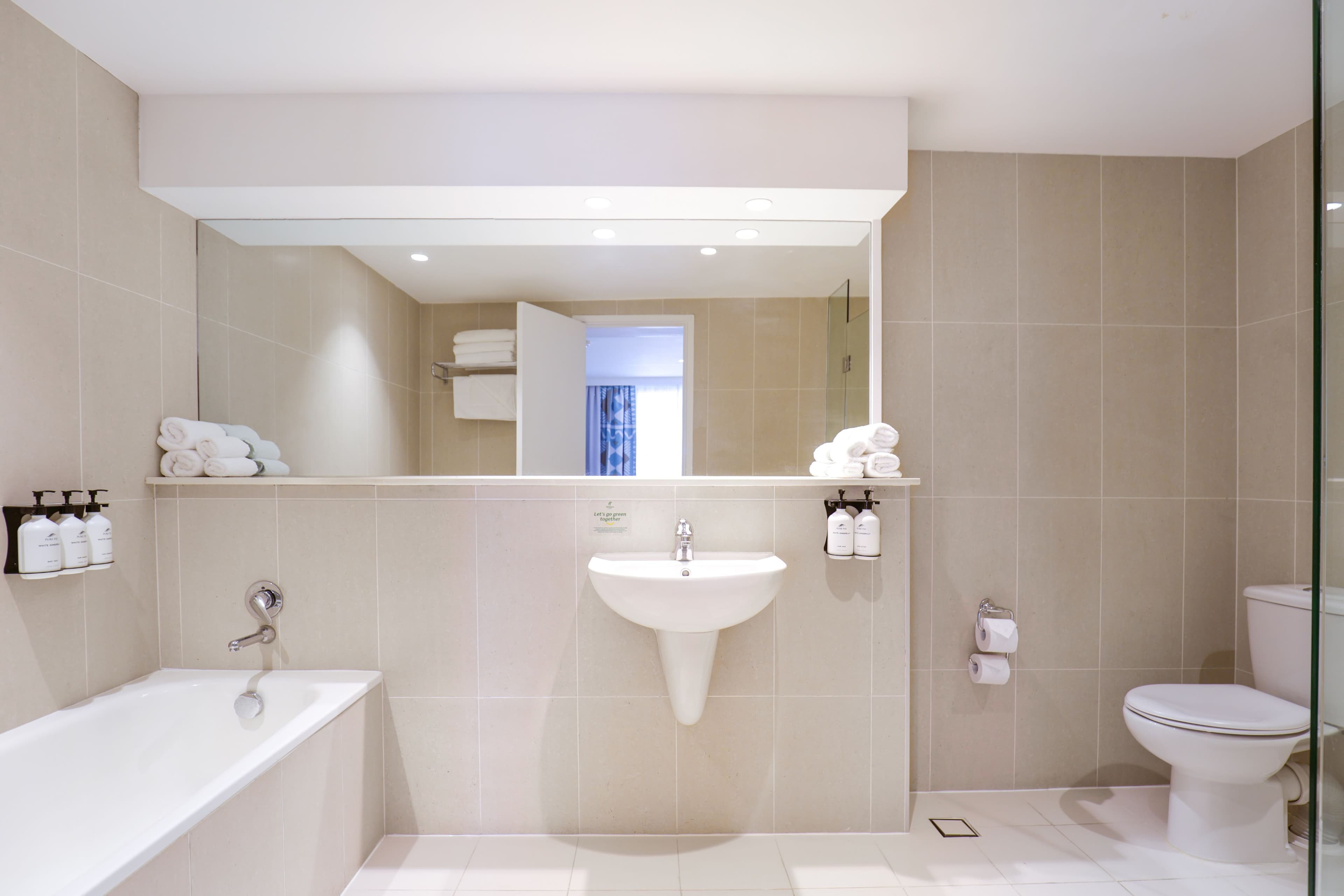 Holiday Inn Suva — 84