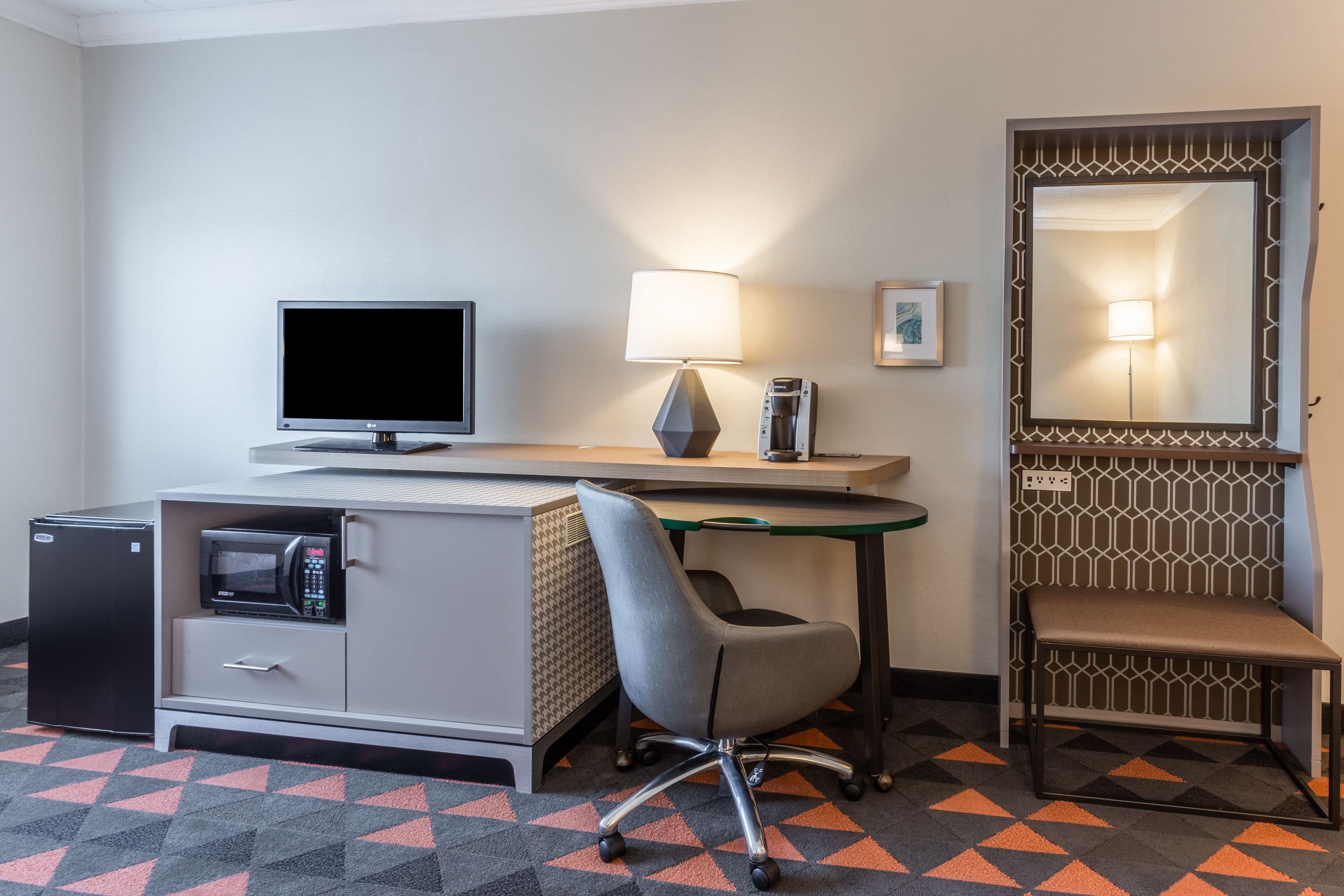Holiday Inn Philadelphia South-Swedesboro - Image 4