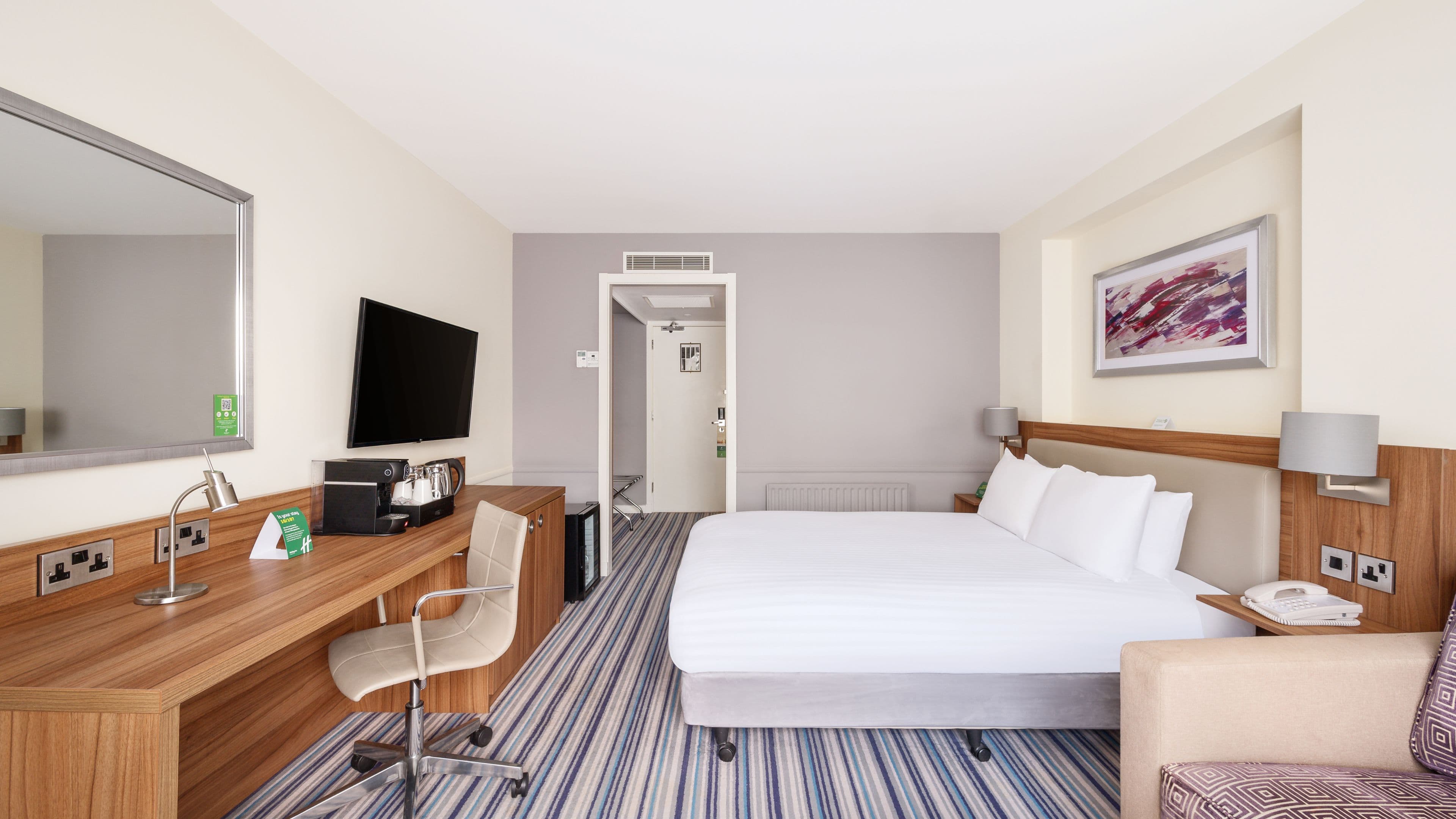 Holiday Inn Swindon - Image 2