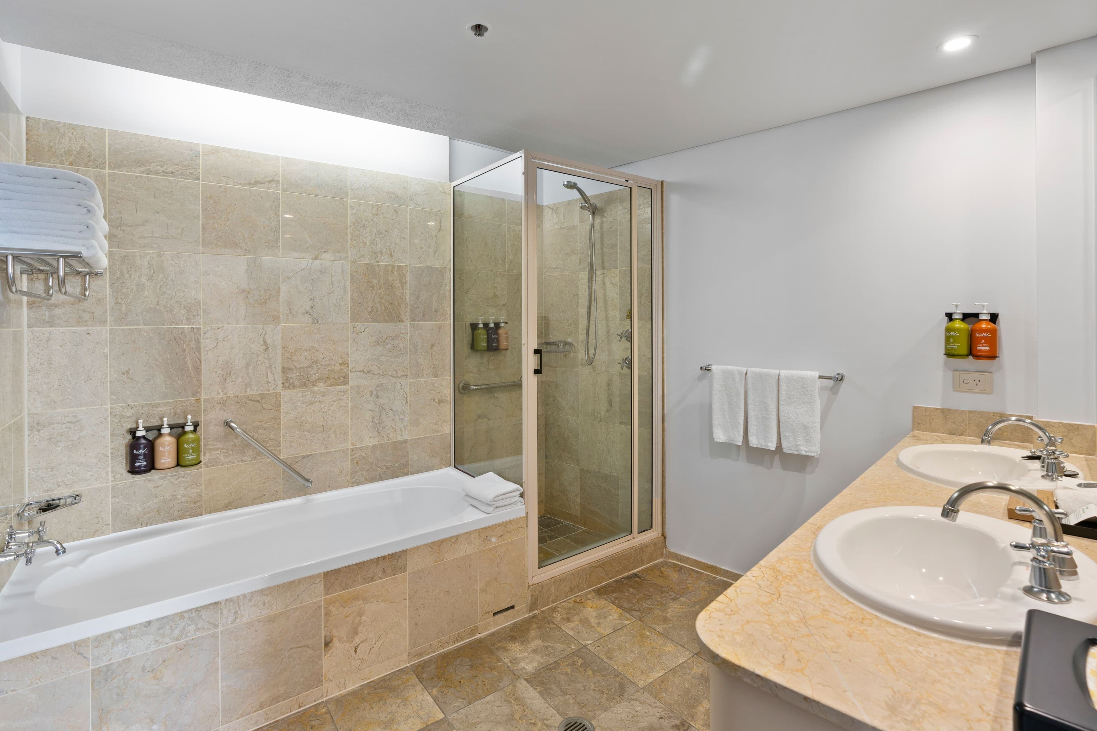 Holiday Inn Sydney - Potts Point — 39
