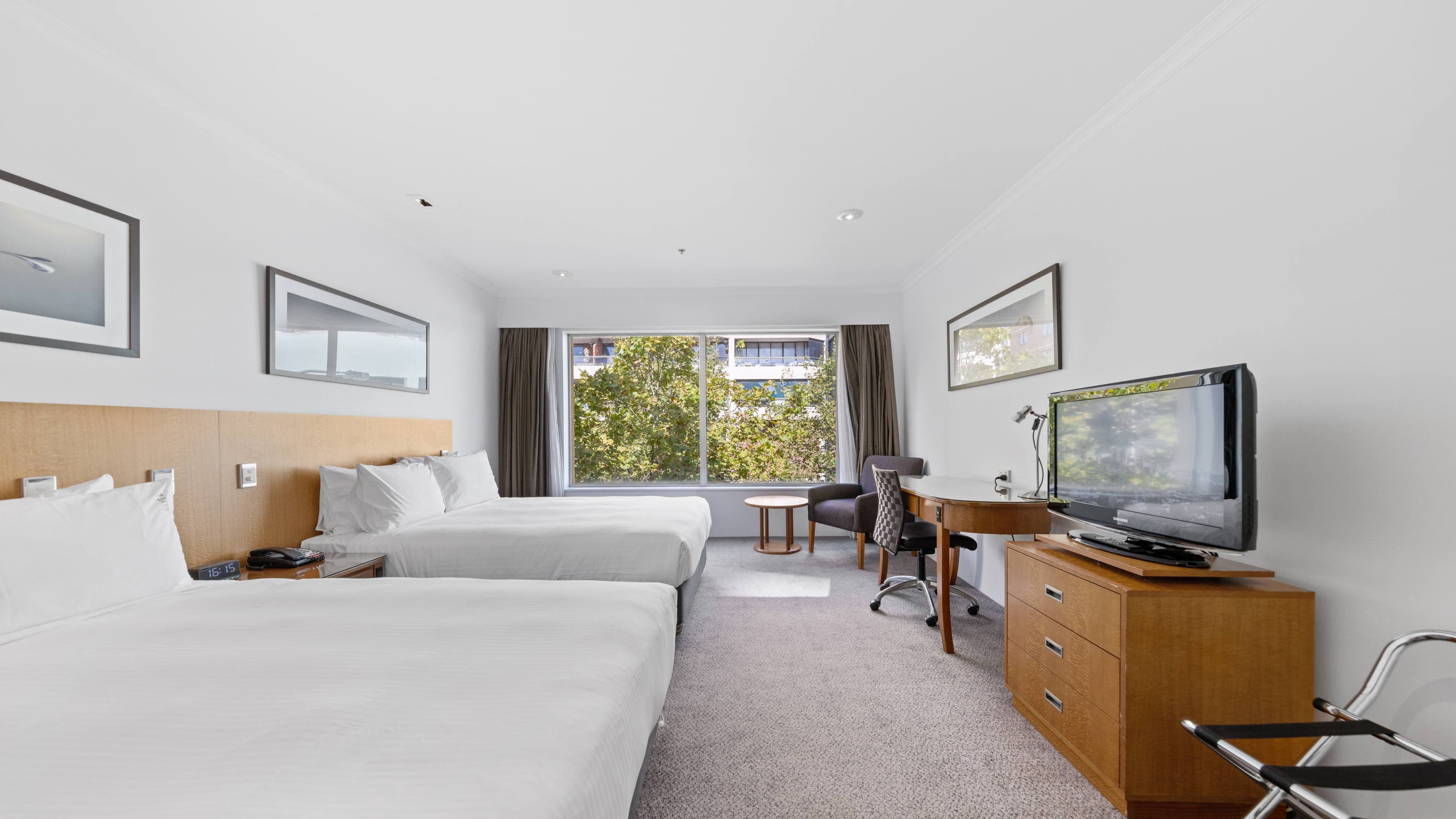 Holiday Inn Sydney - Potts Point — 17