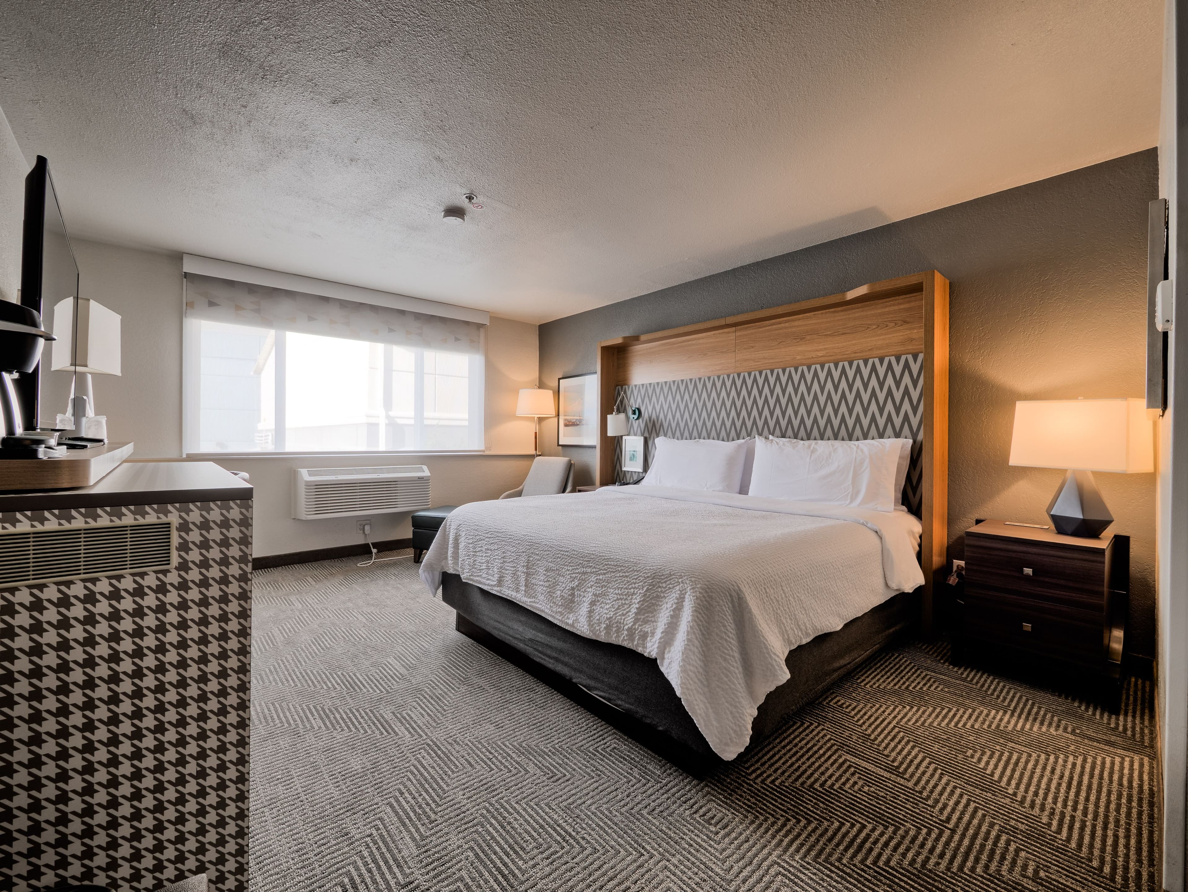 Holiday Inn Tacoma Mall - Image 5