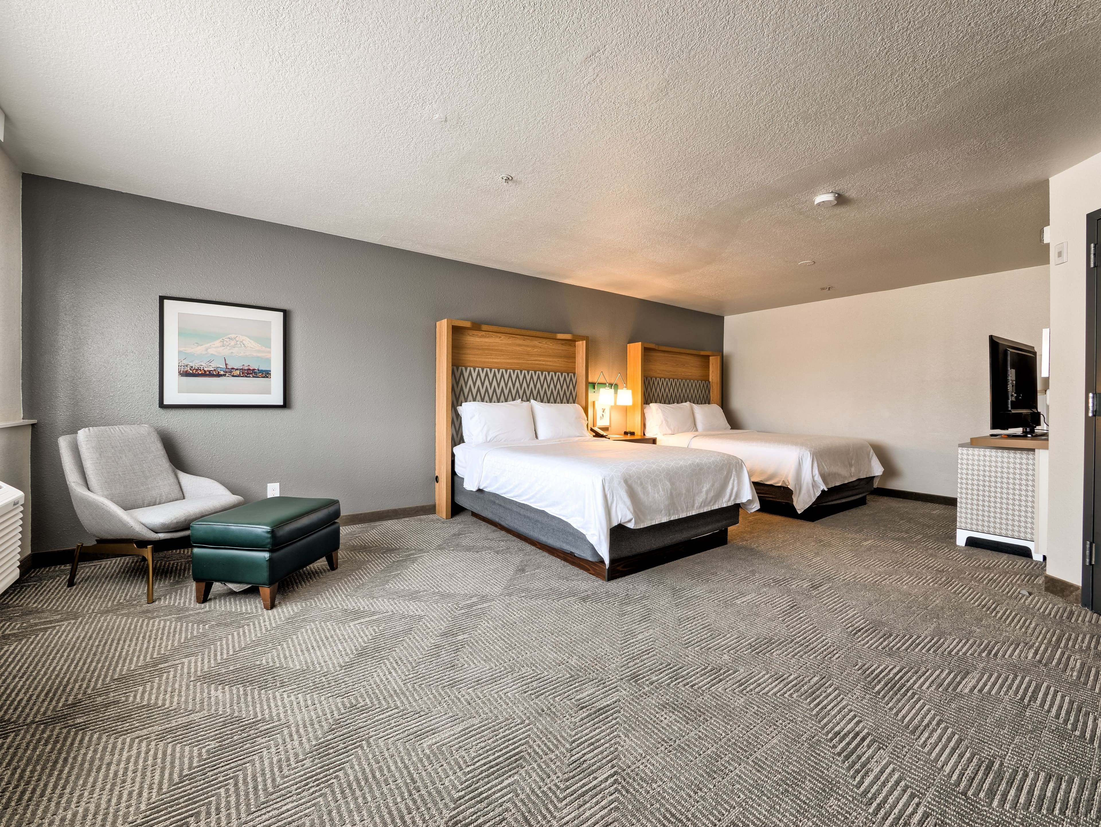Holiday Inn Tacoma Mall — 11