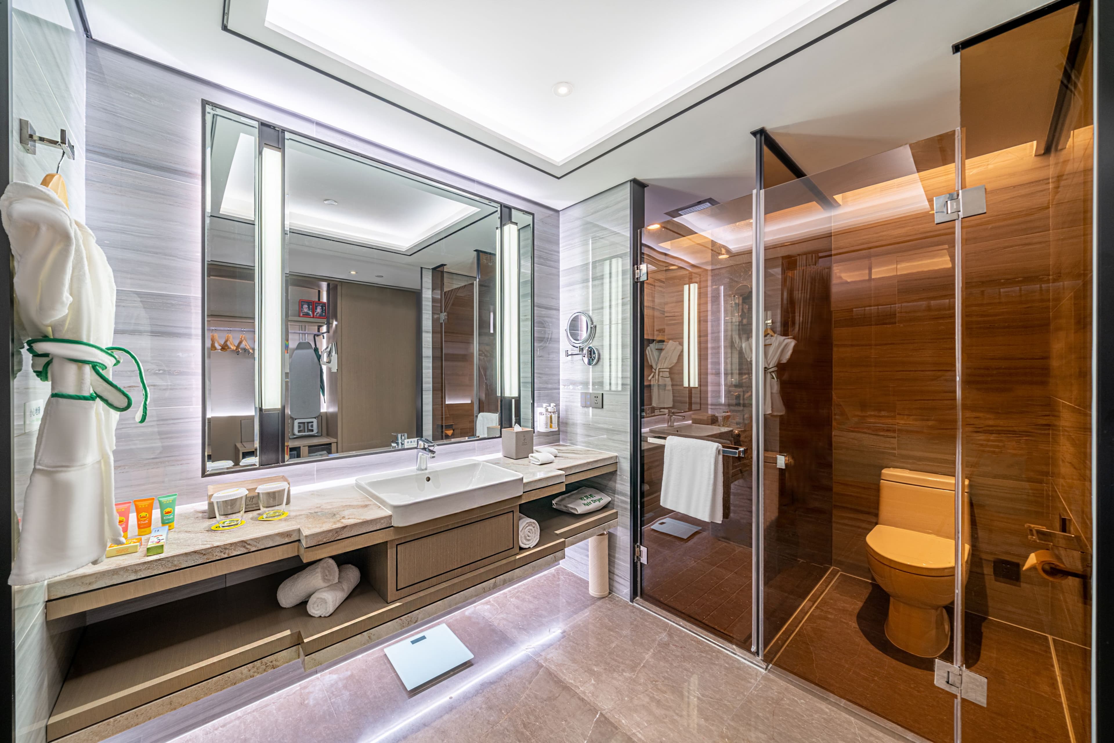Holiday Inn Taiyuan City Center — 12
