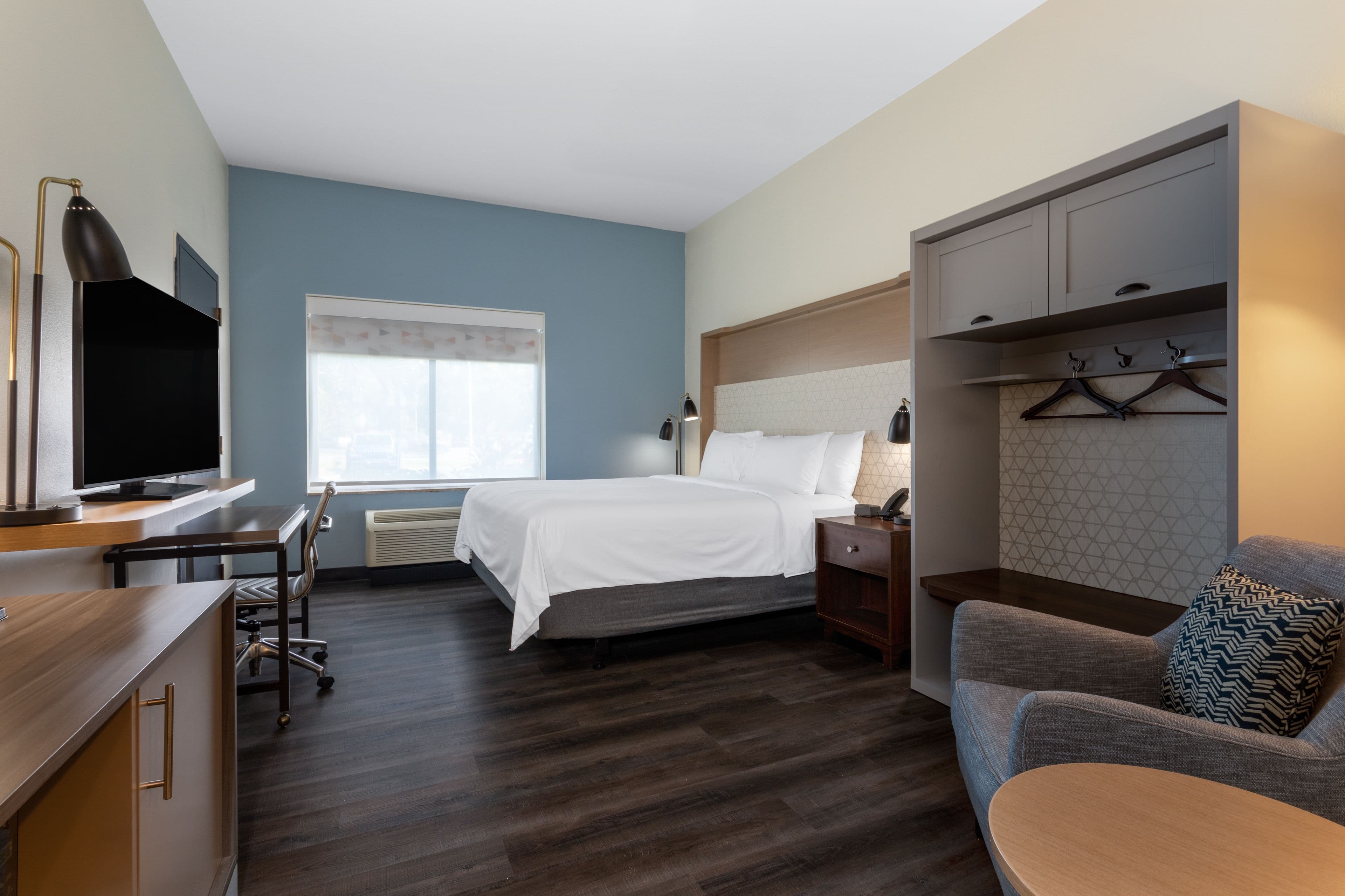 Holiday Inn Tampa North — 9