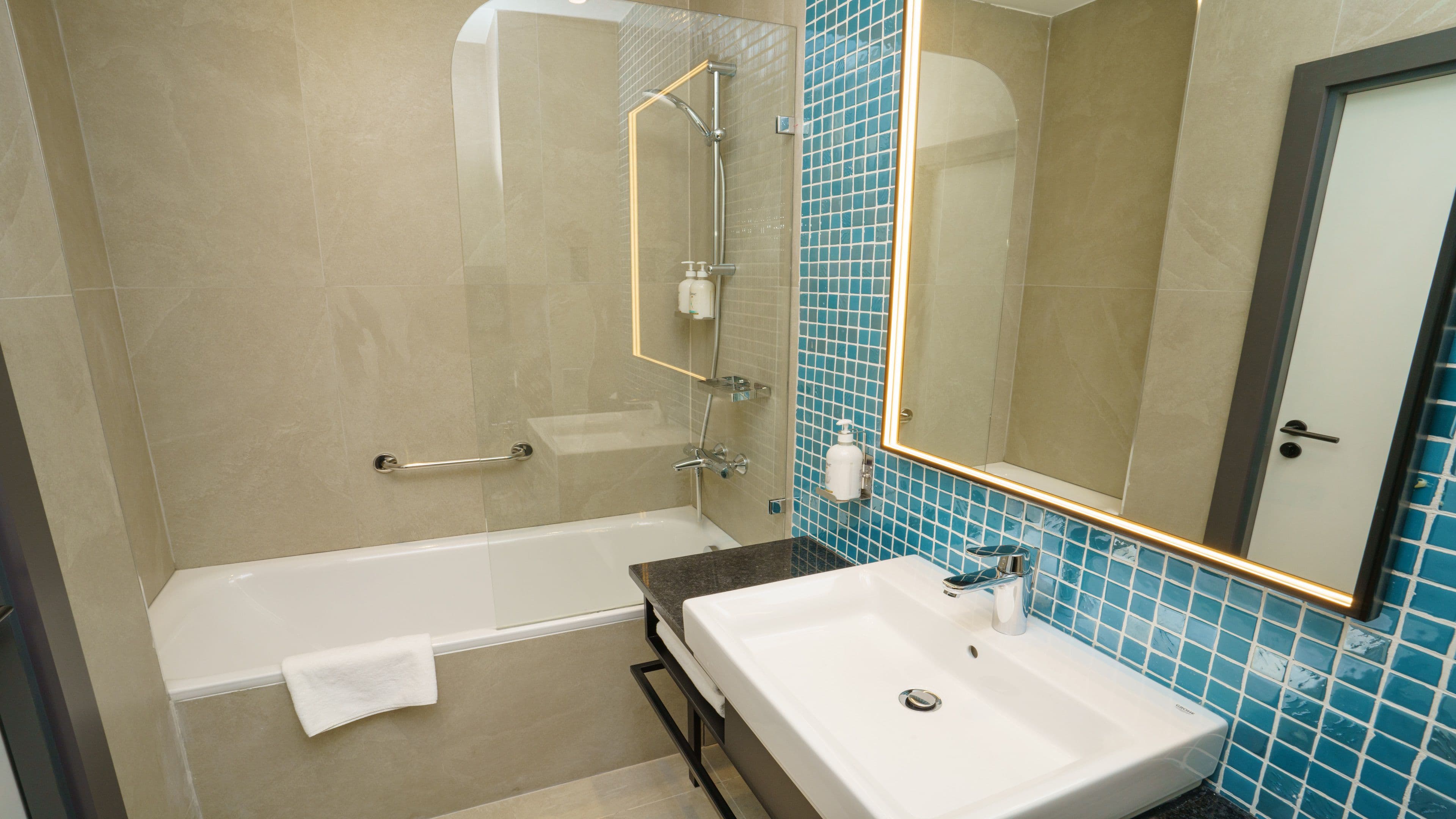 Holiday Inn Tashkent City — 28