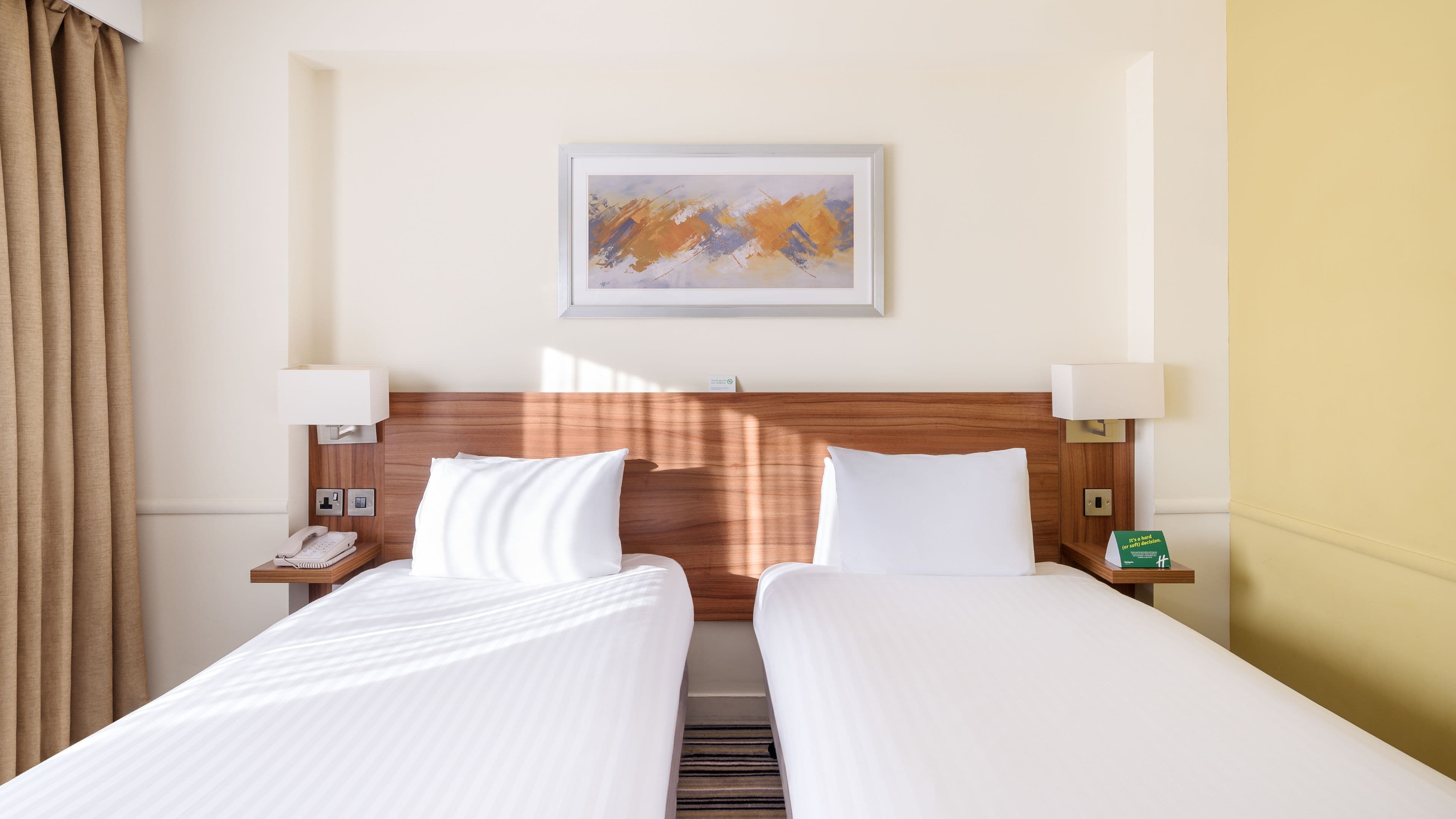 Holiday Inn Taunton M5, Jct.25 — 33