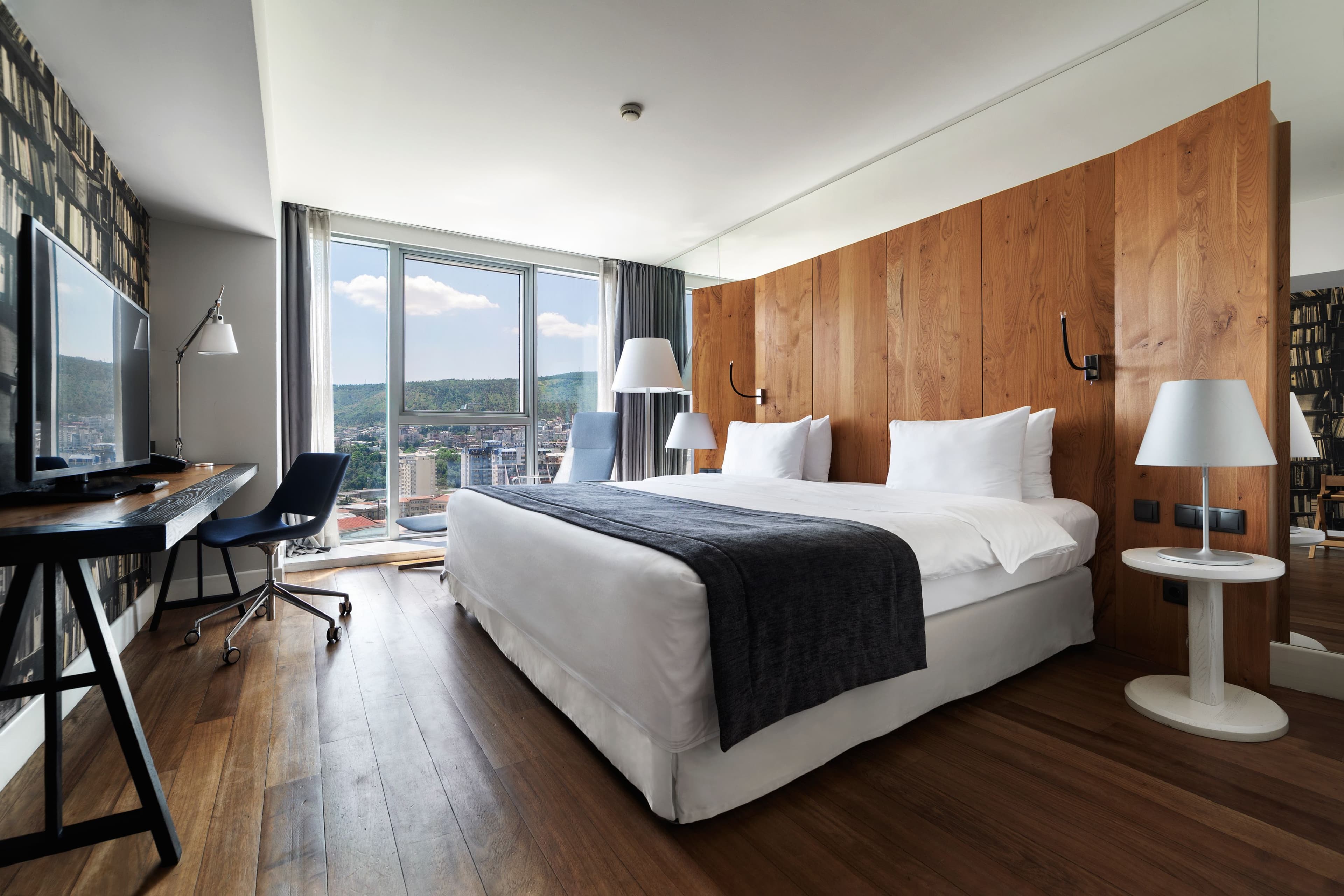 Holiday Inn Tbilisi - Image 3