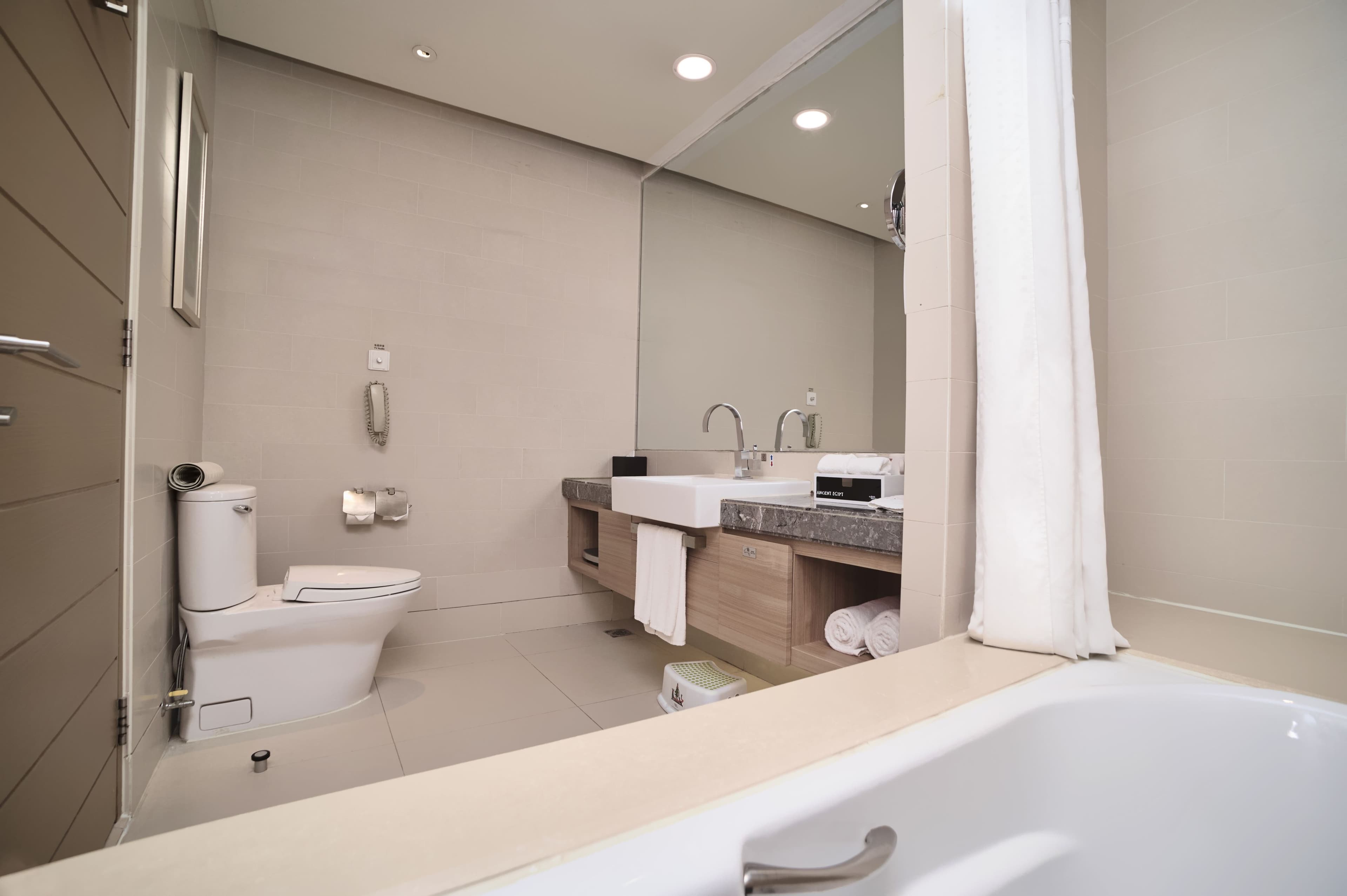Standard Room - Image 6
