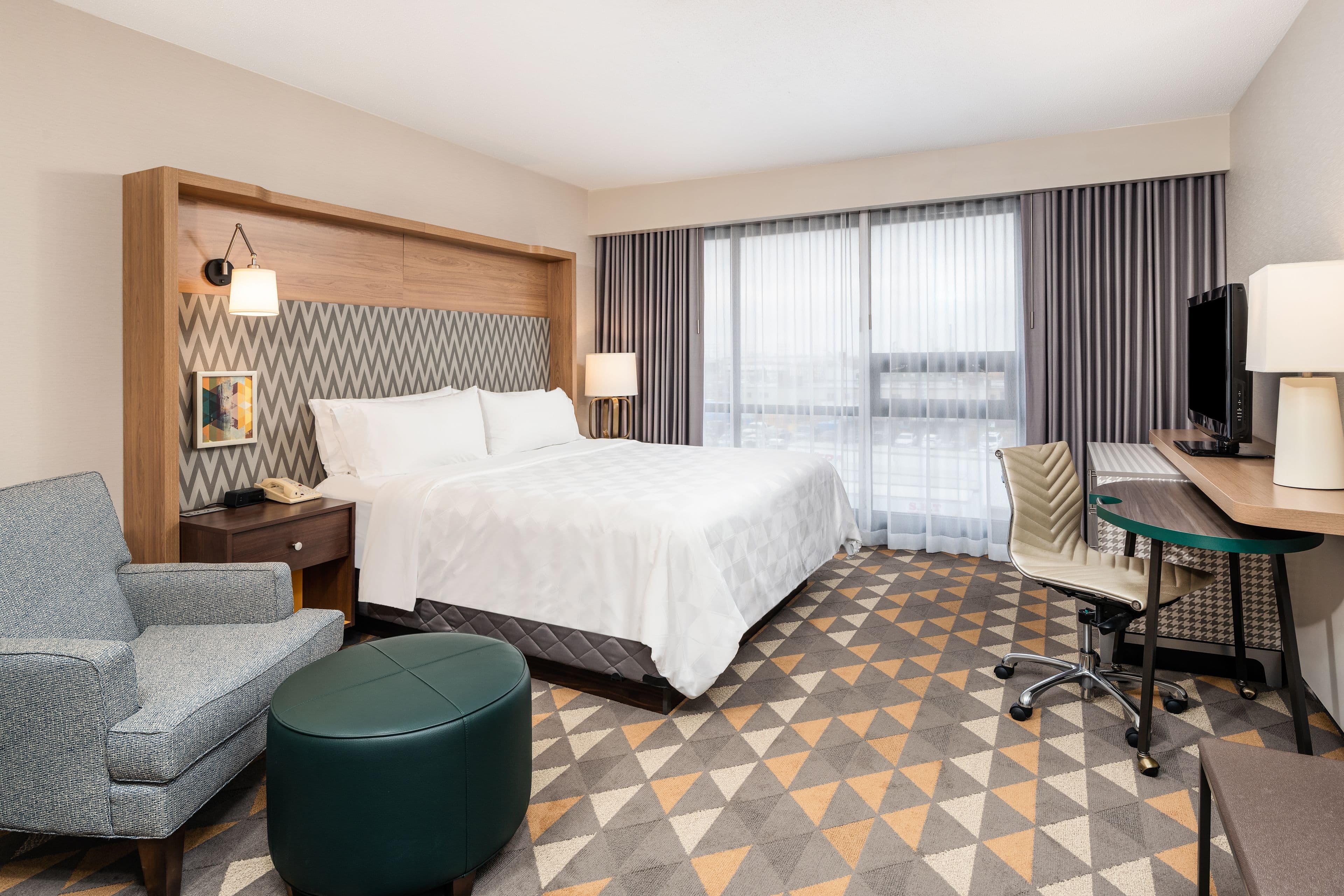 Holiday Inn Toronto-Airport East - Image 3