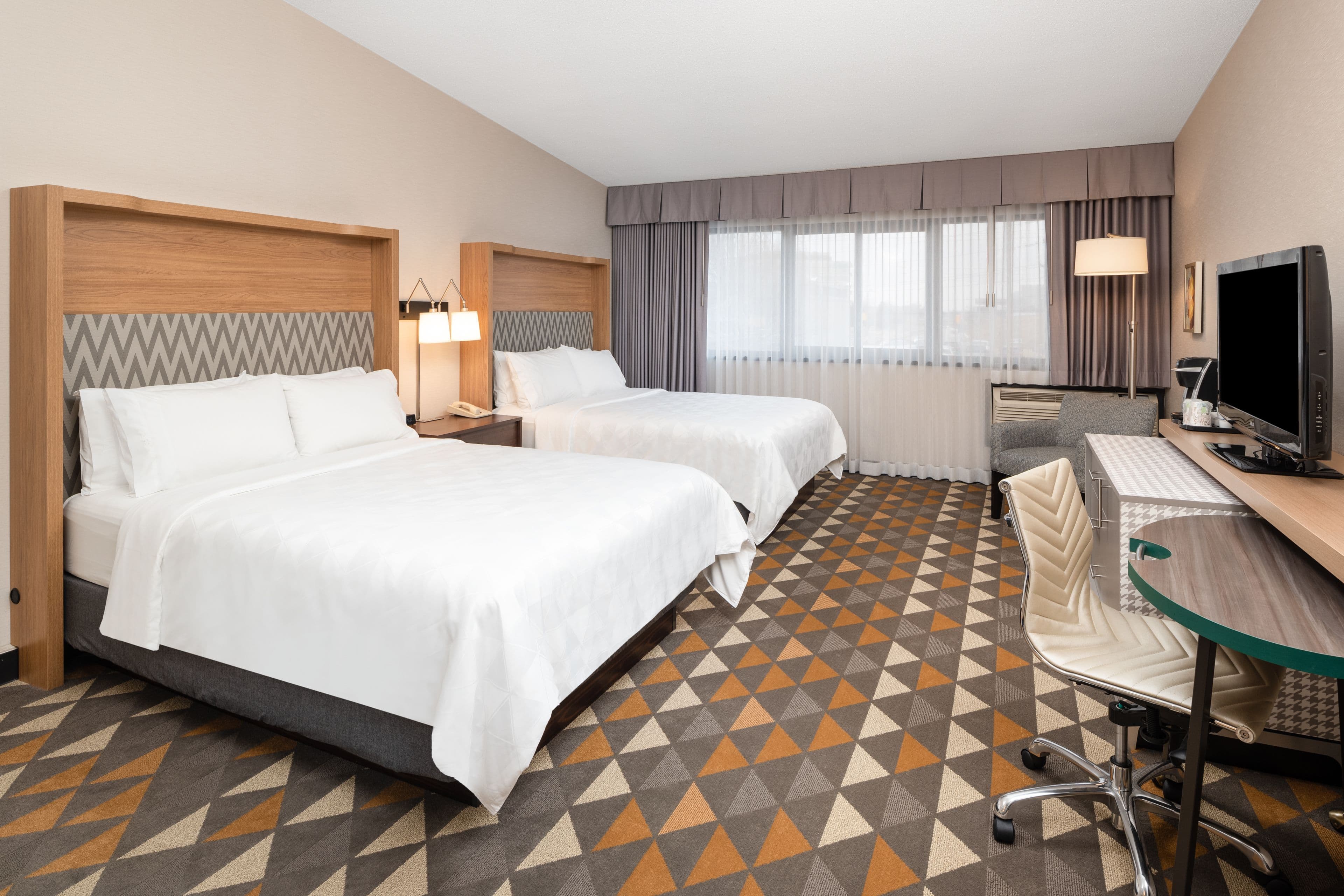 Holiday Inn Toronto-Airport East — 11