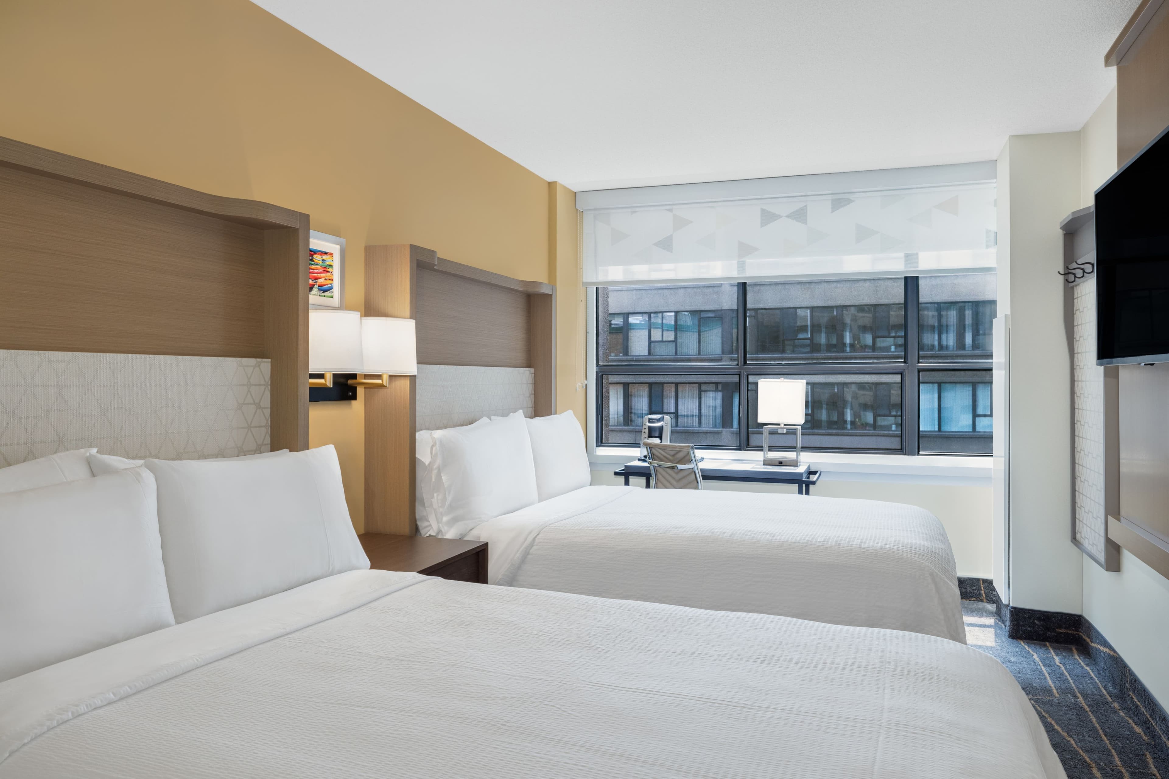 Holiday Inn Toronto Downtown Centre — 11
