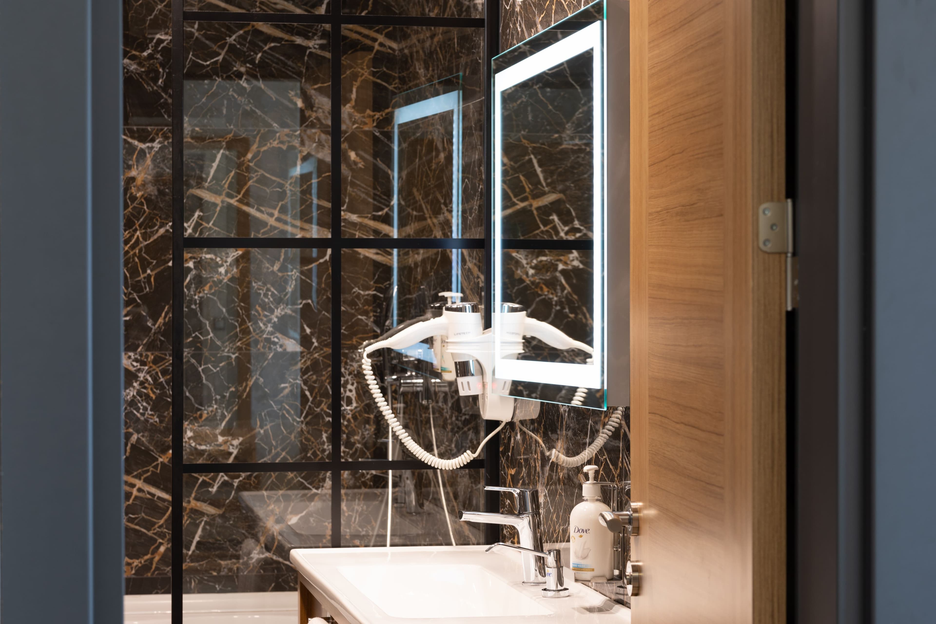 Standard Room - Image 7