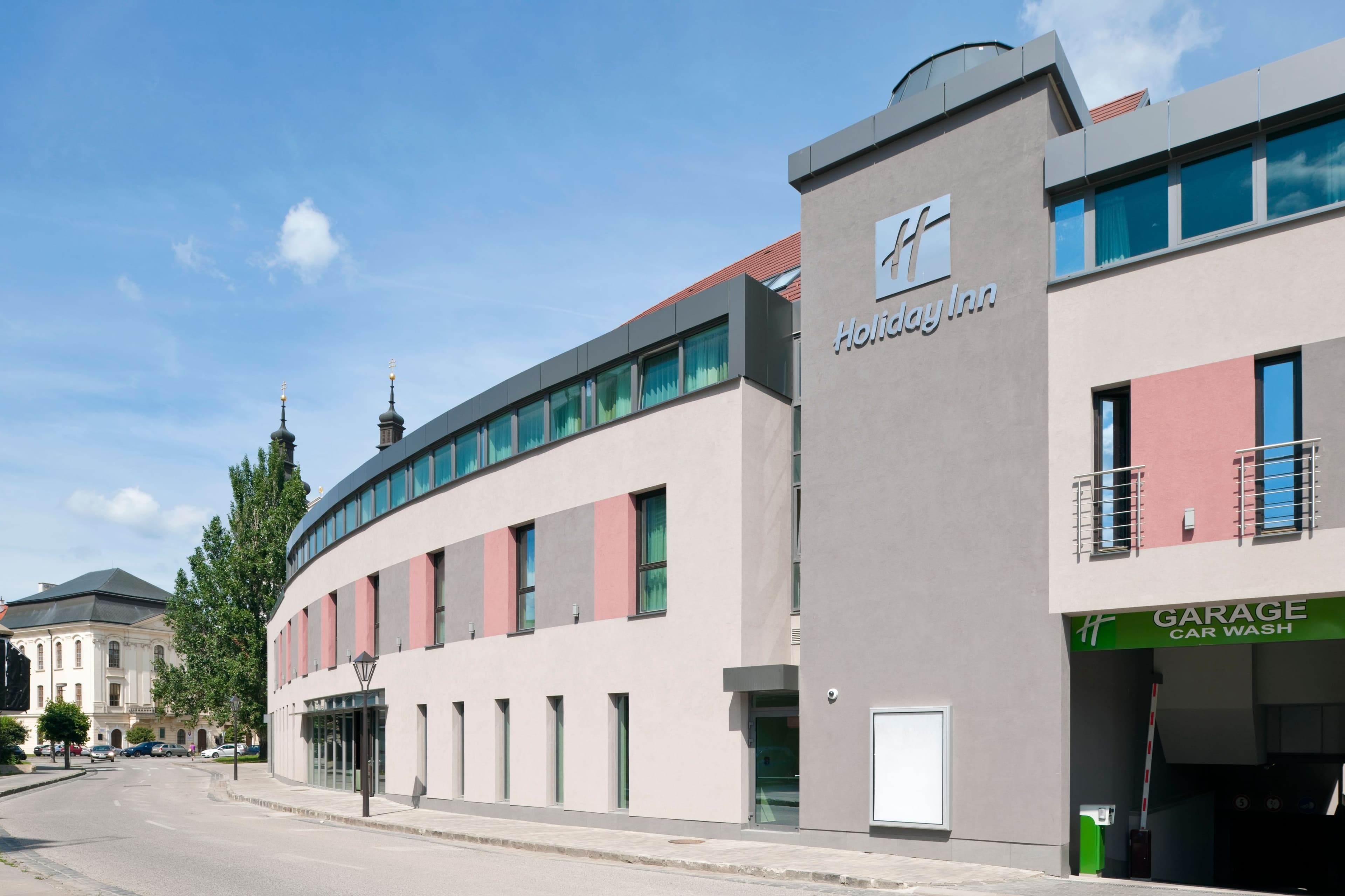 Holiday Inn Trnava - Image 1