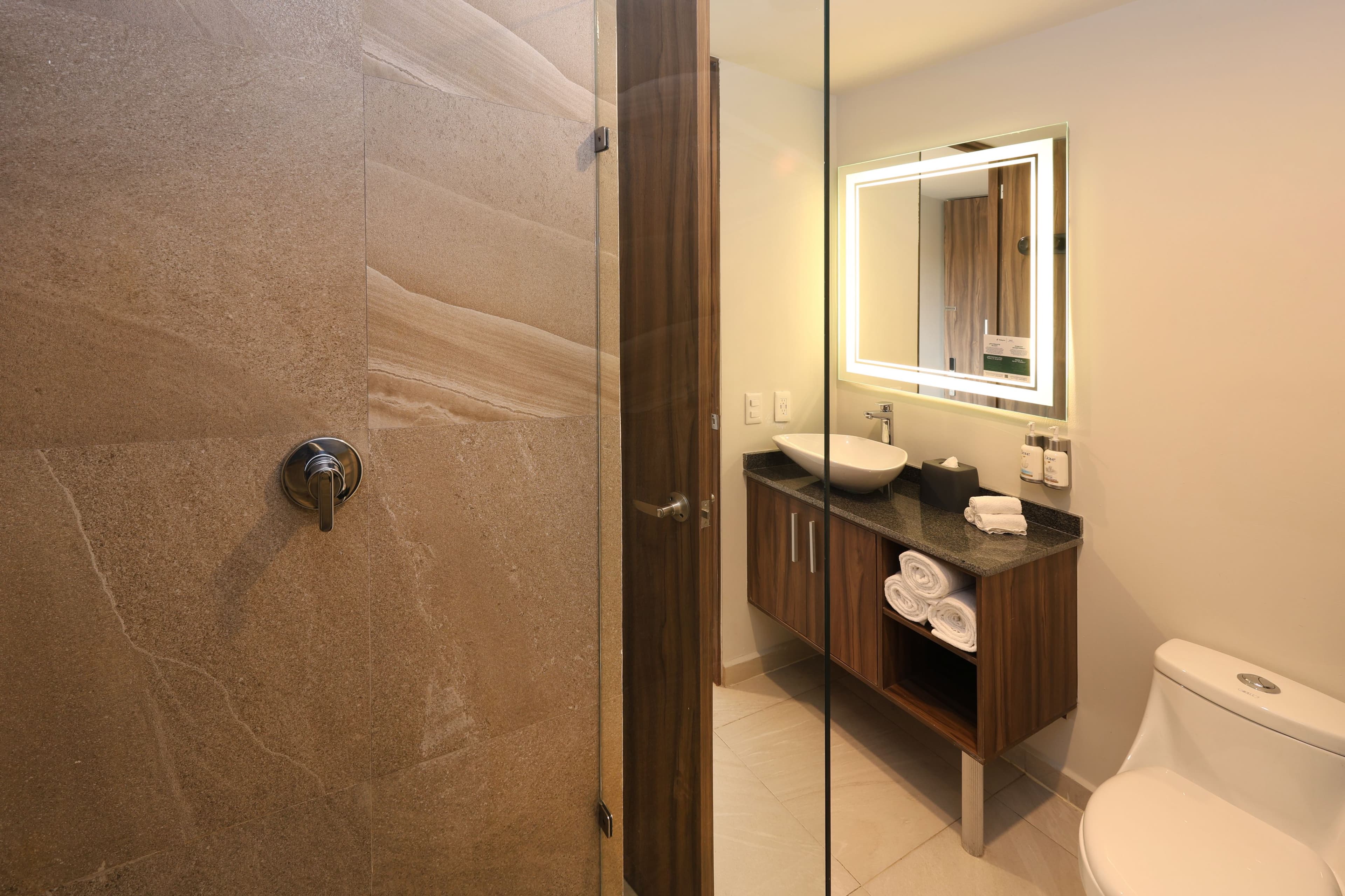 Standard Room - Image 6
