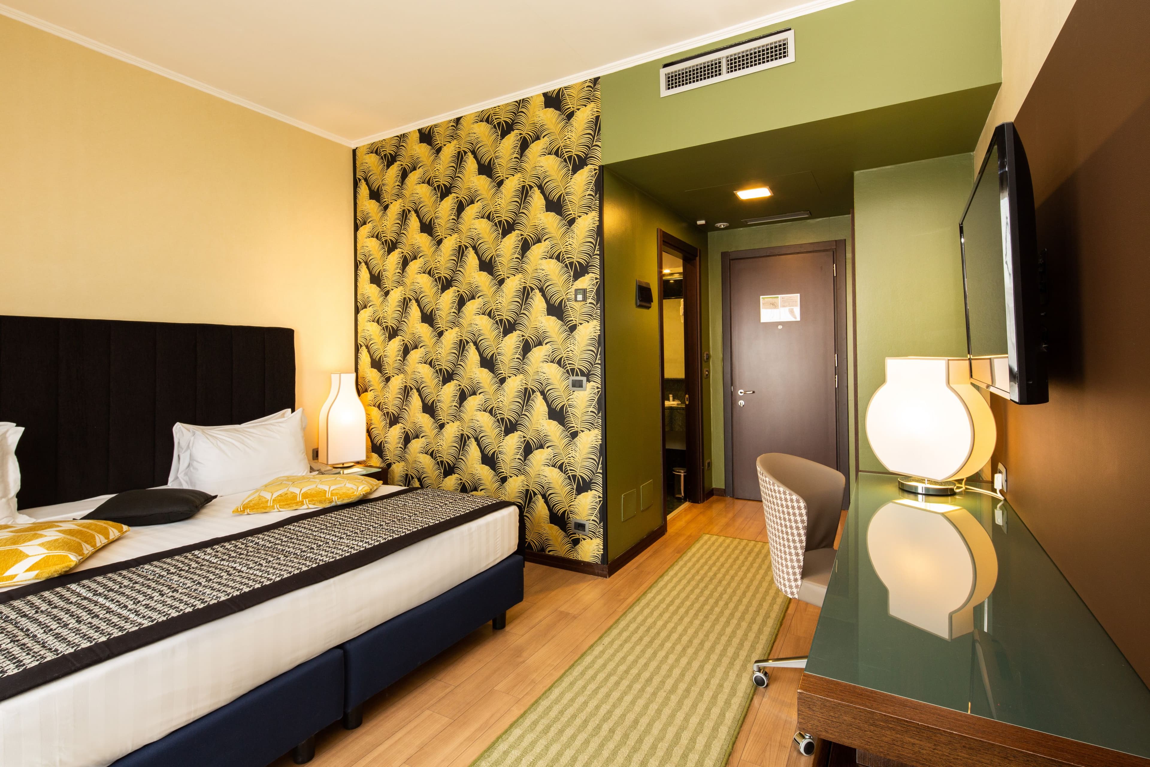 Holiday Inn Turin - Corso Francia - Image 2