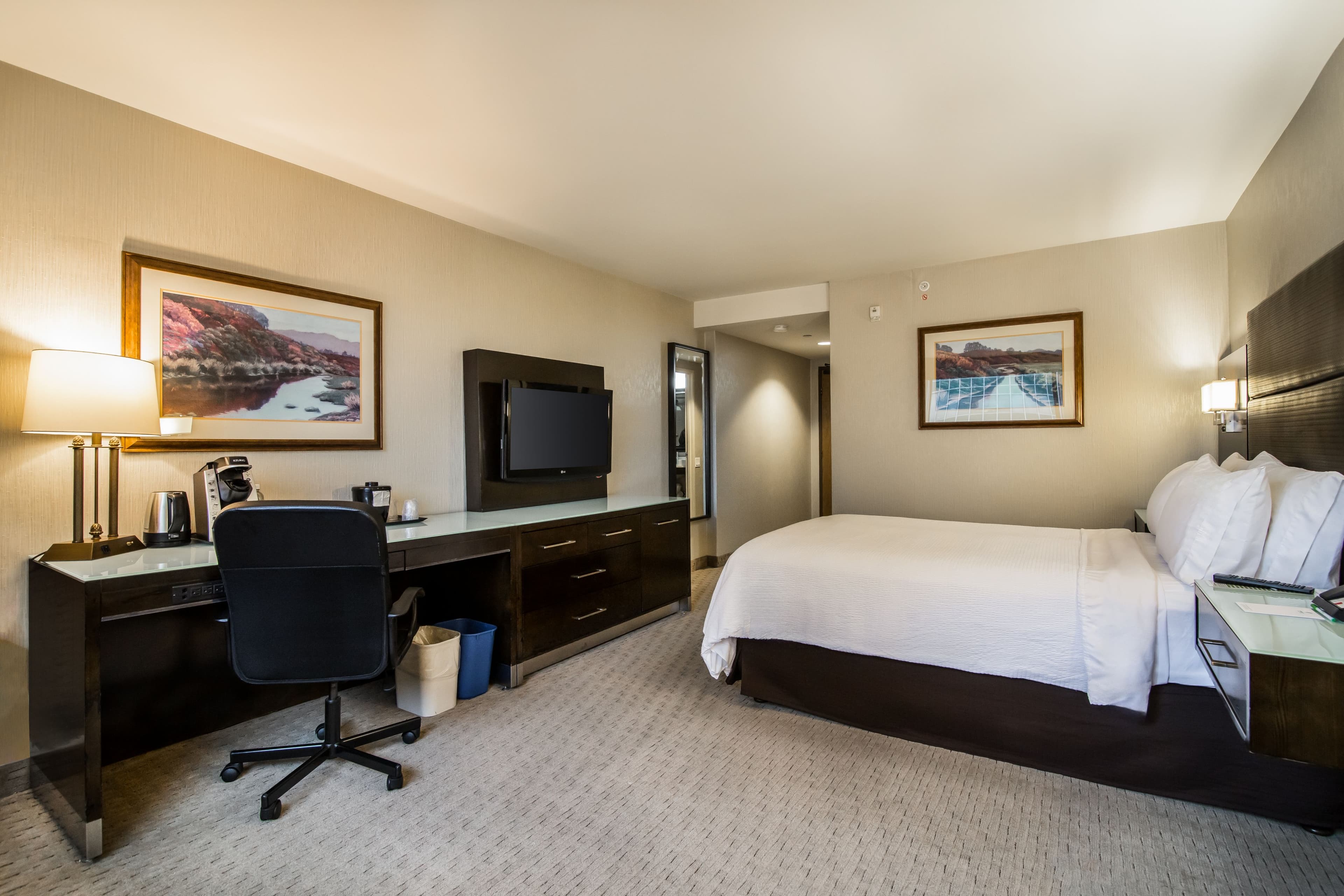 Holiday Inn Vancouver-Centre (Broadway) — 15