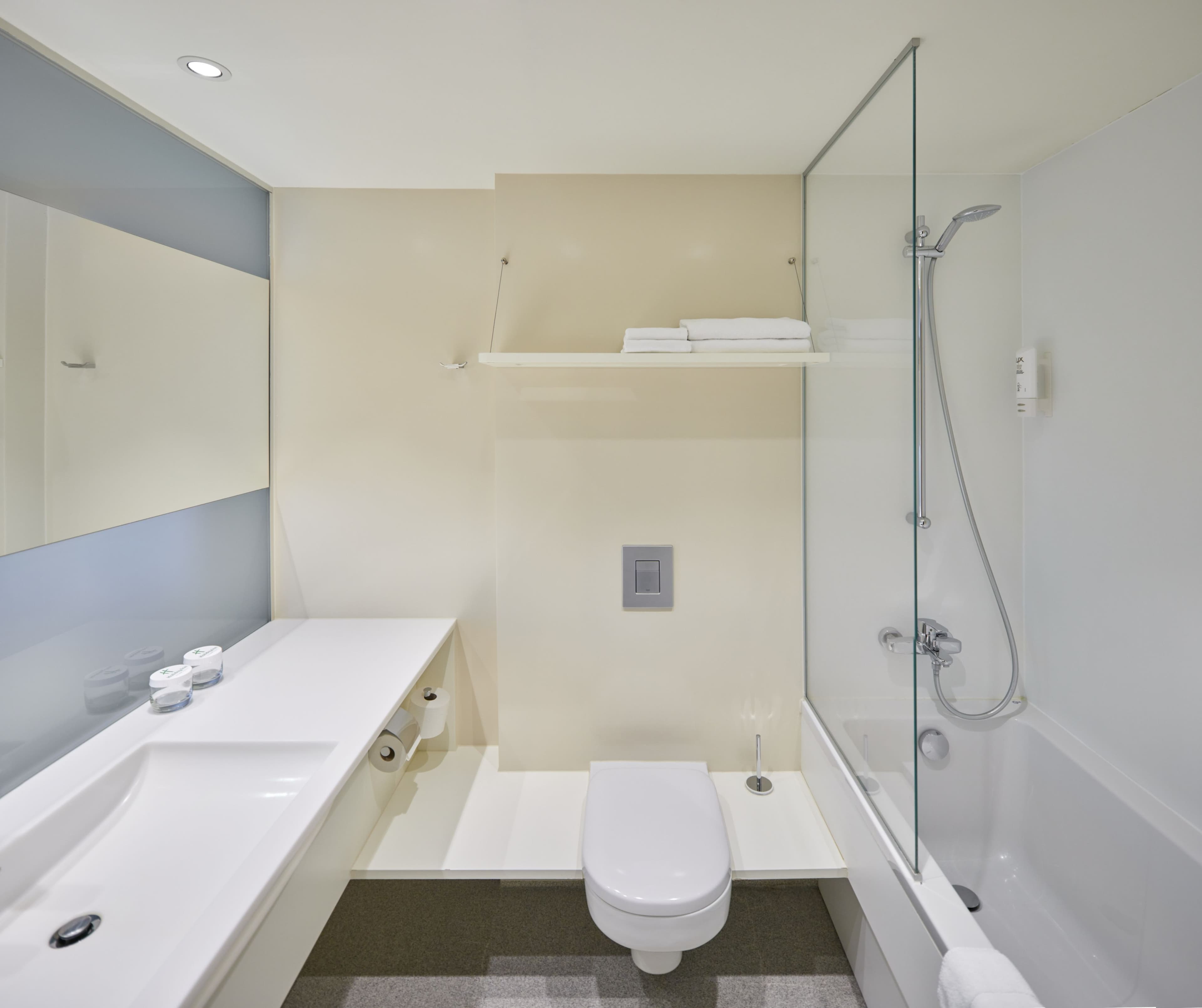 Holiday Inn Vilnius - Image 3