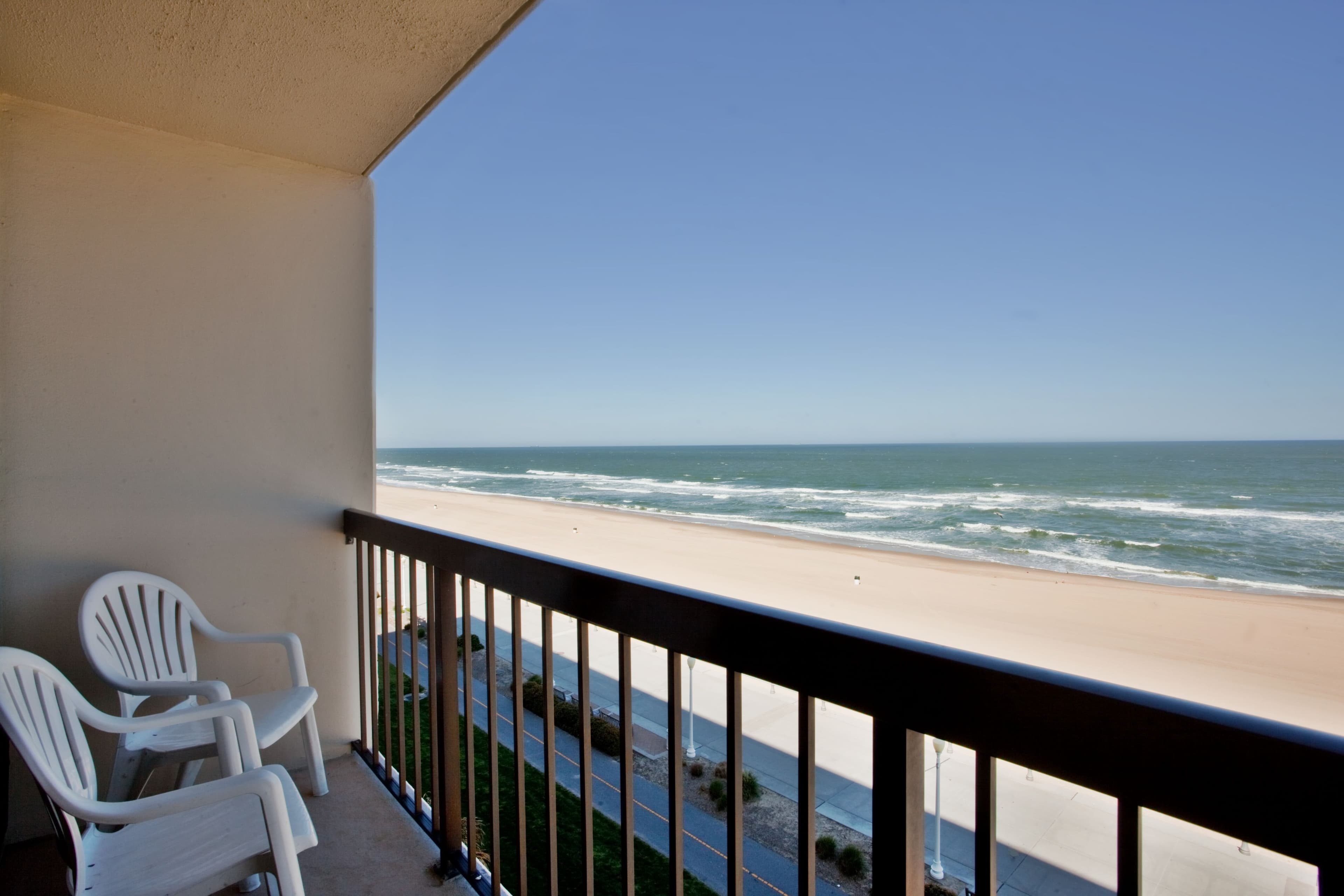 Holiday Inn Va Beach-Oceanside (21st St) - Image 5