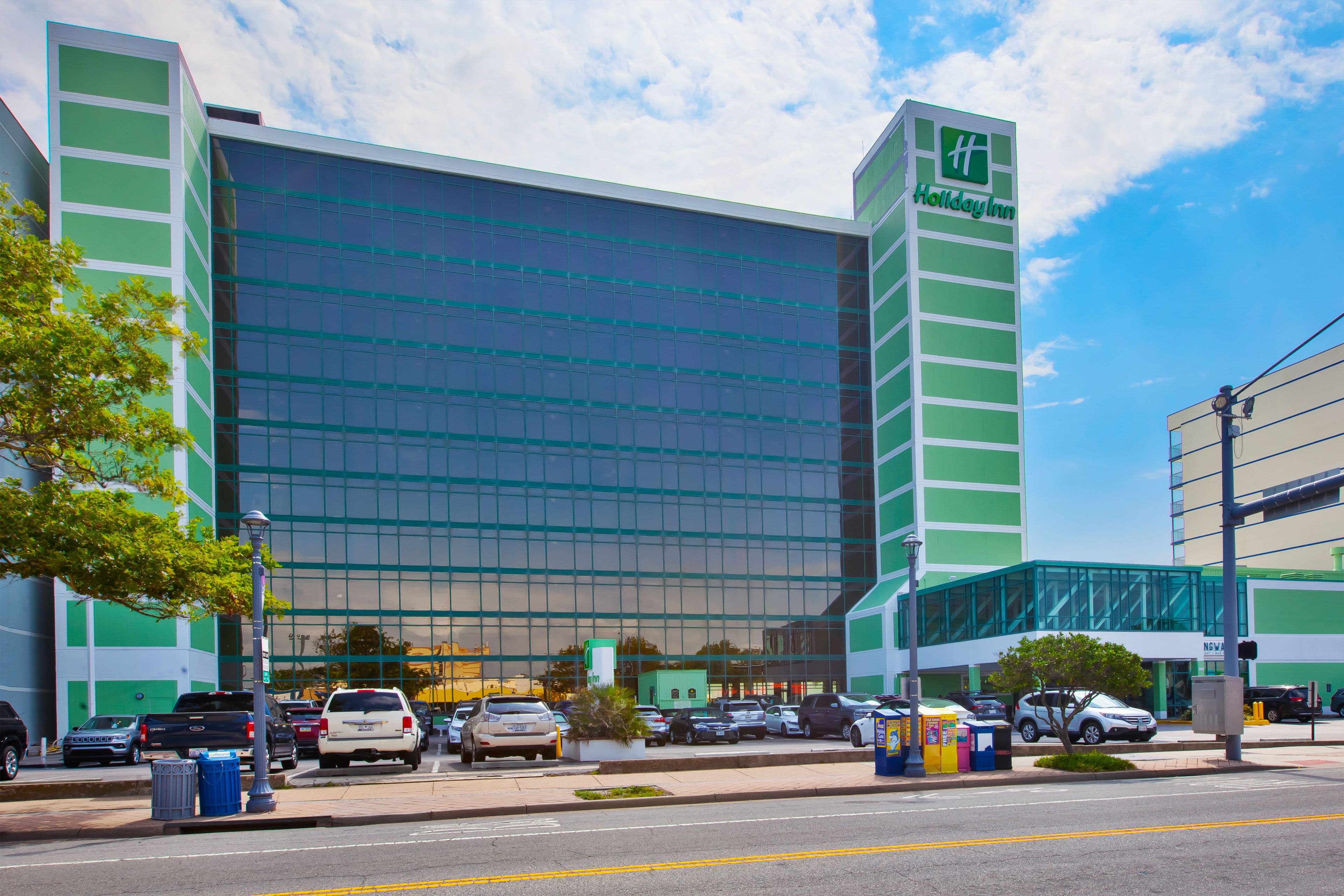Holiday Inn Va Beach-Oceanside (21st St) - Image 1