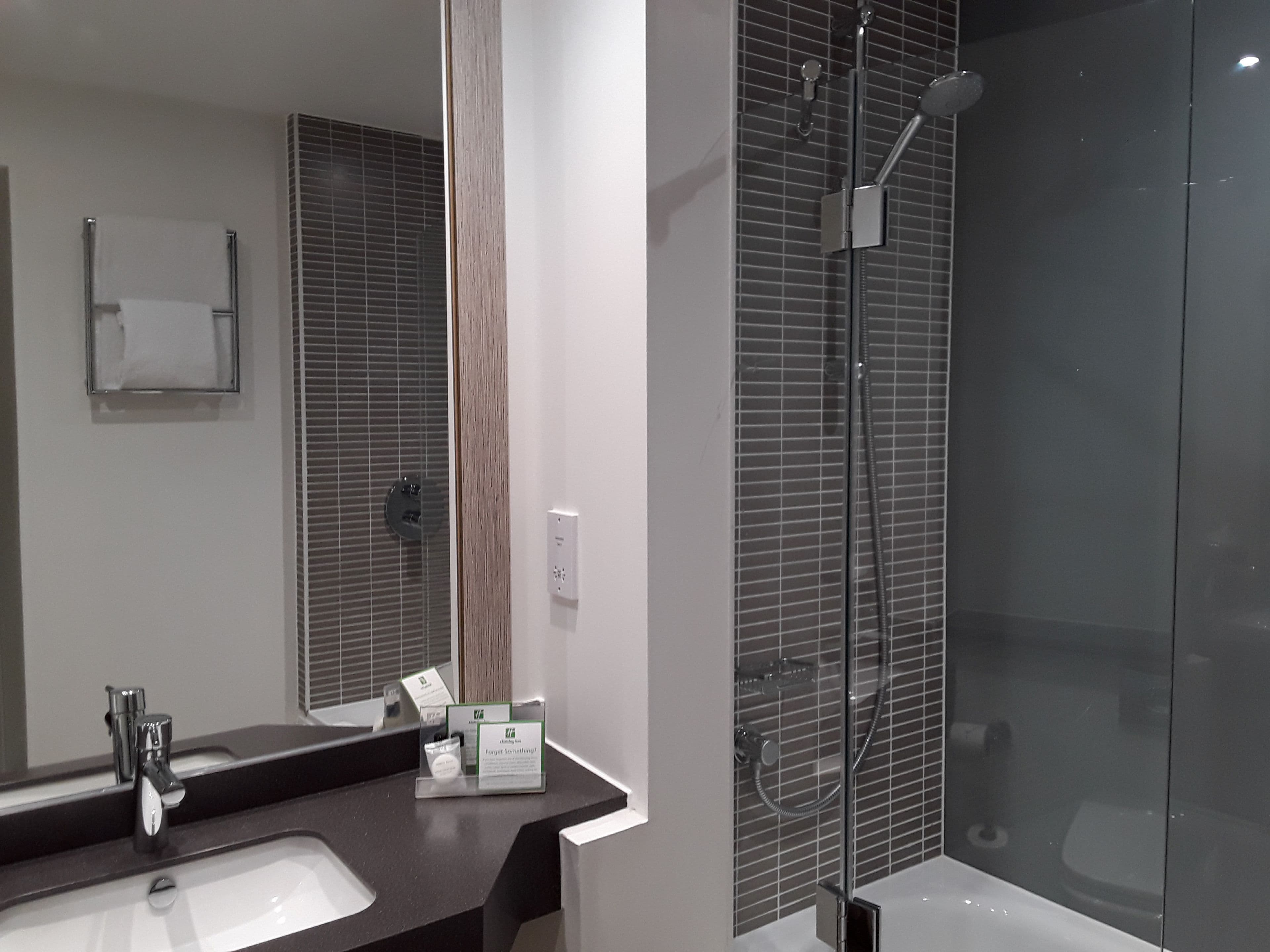 Holiday Inn Leeds - Wakefield M1, Jct.40 — 17