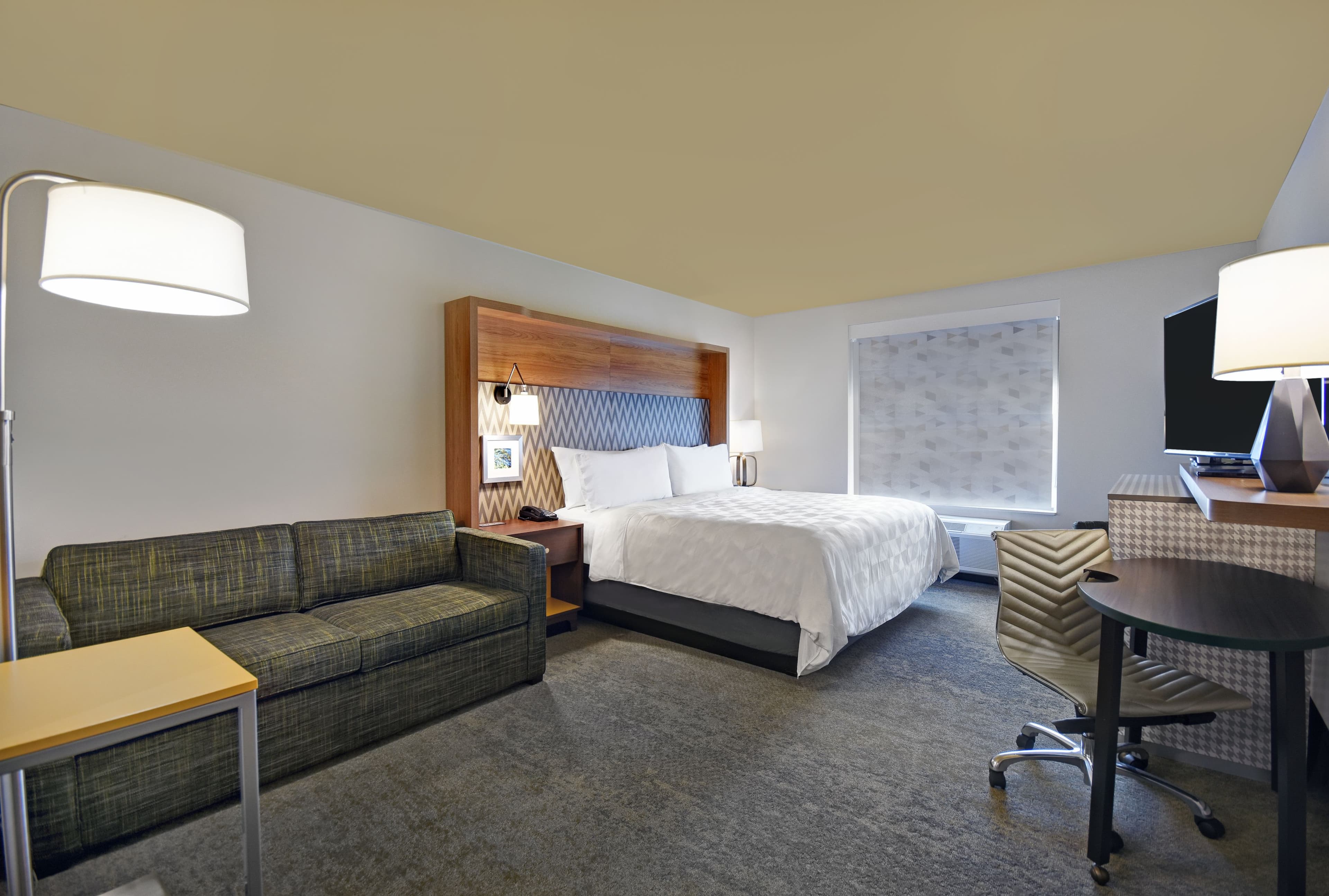 Holiday Inn Grand Rapids North - Walker - Image 3