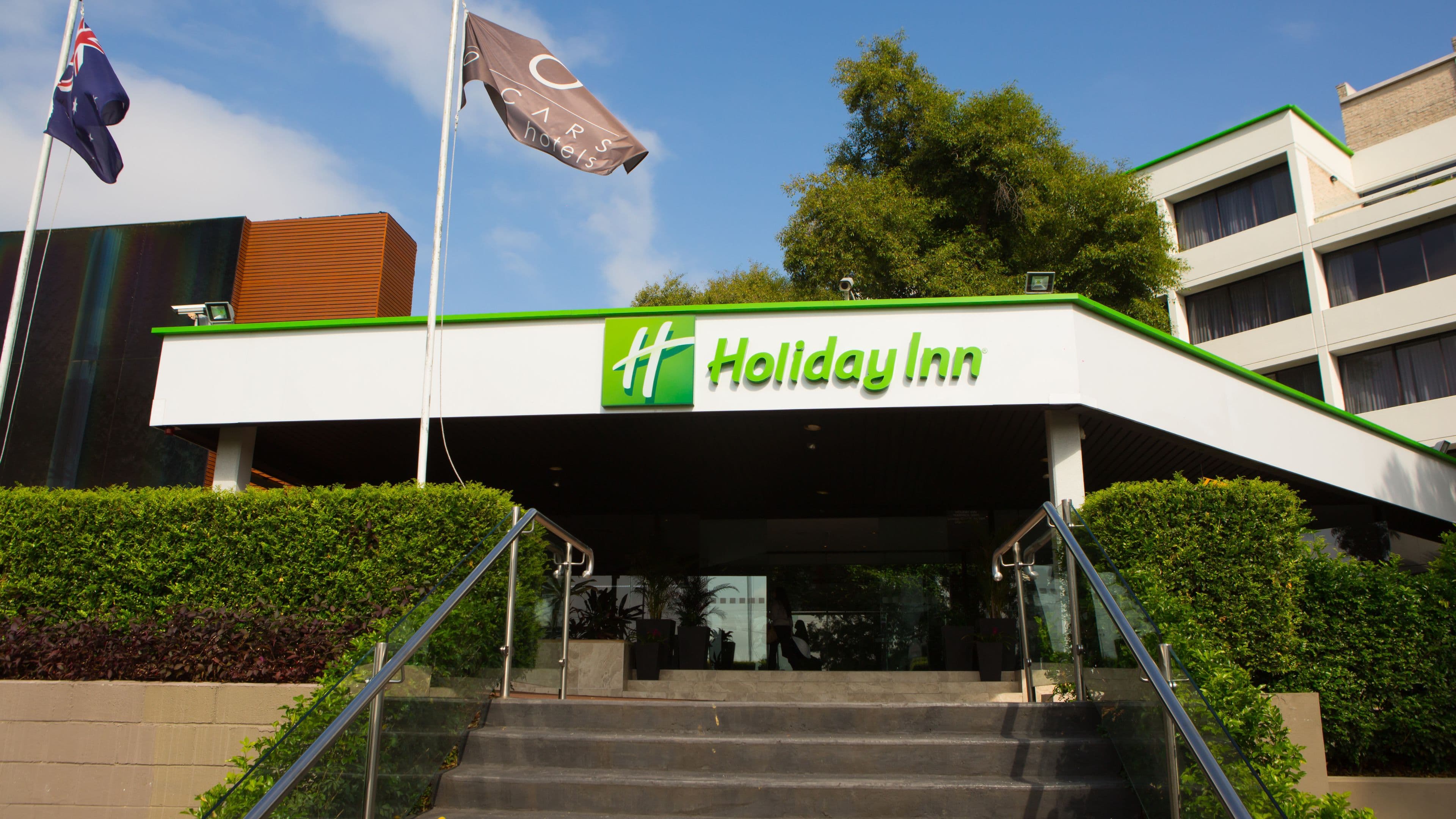 Holiday Inn Warwick Farm - Image 1