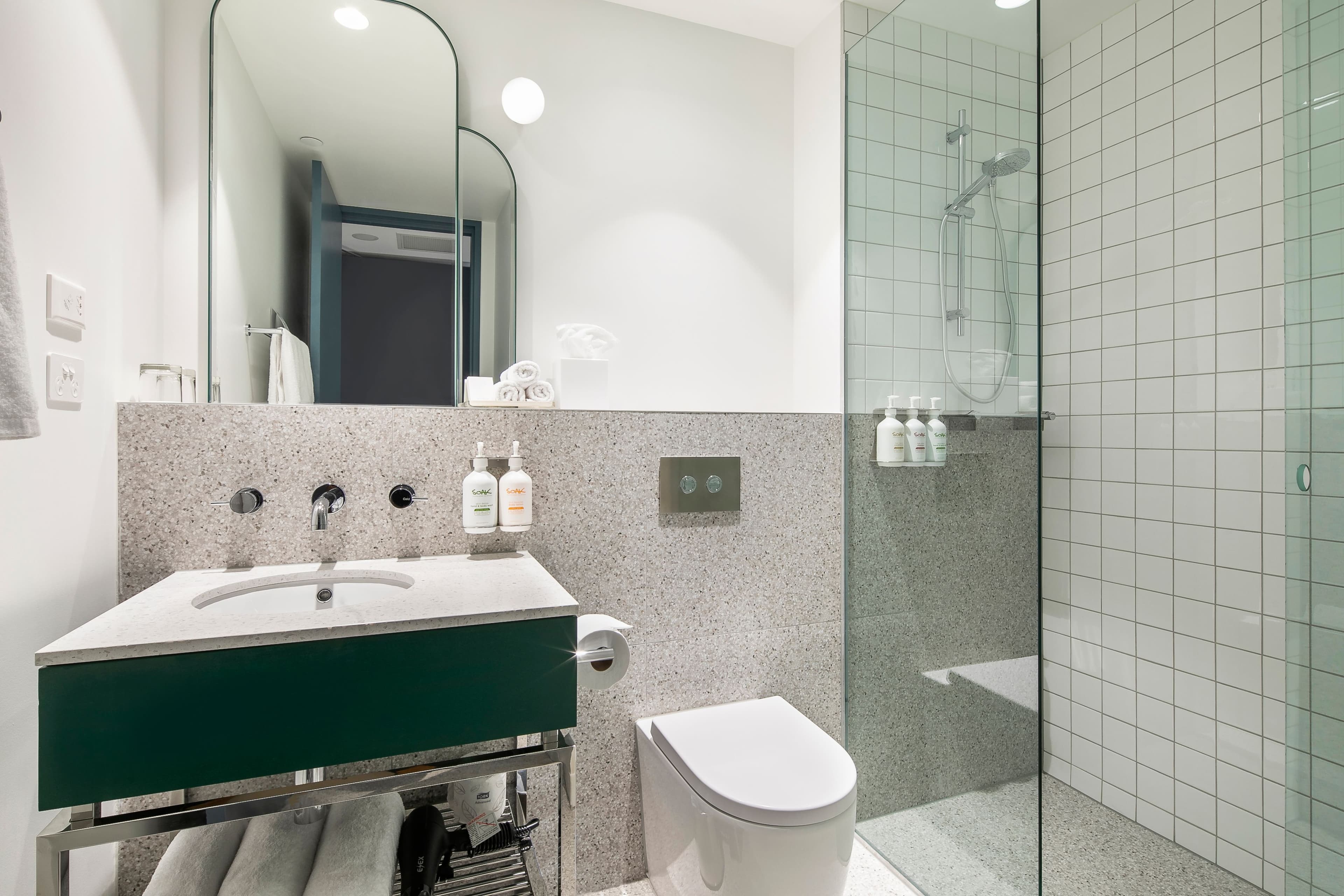Holiday Inn Werribee - Image 3
