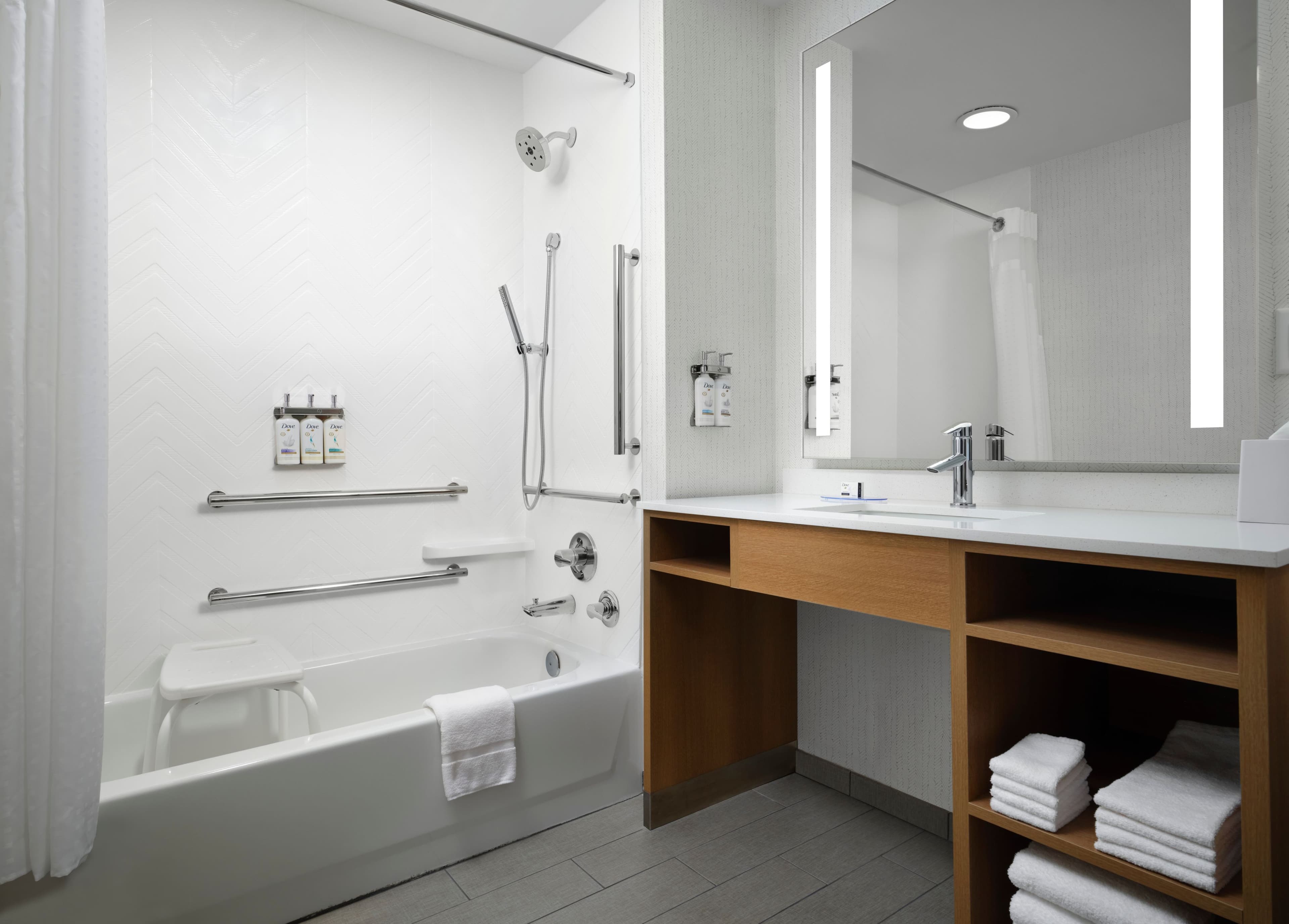 Holiday Inn Cincinnati - Liberty Way - Image 4
