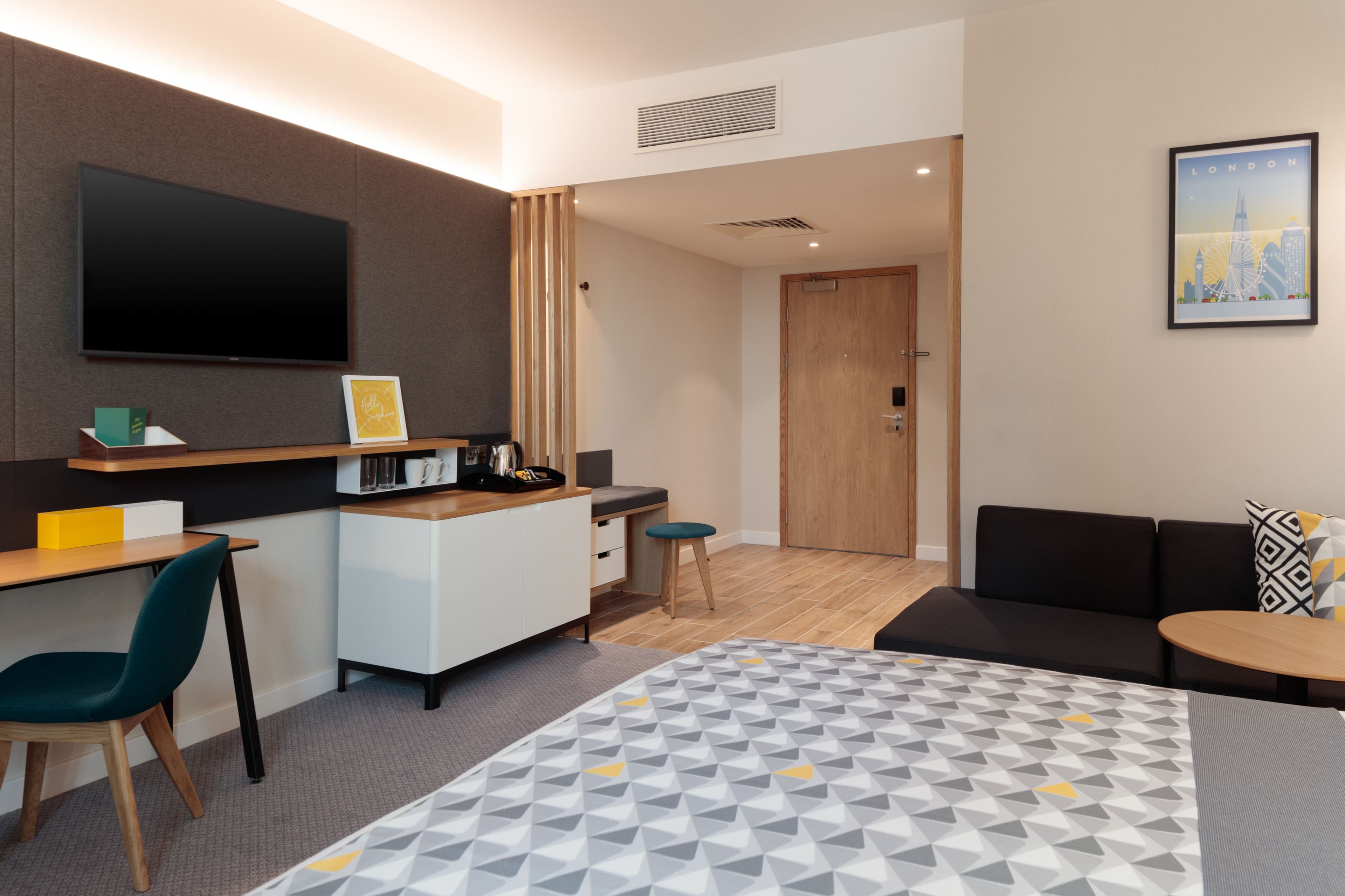 Holiday Inn London - Heathrow Bath Road — 13