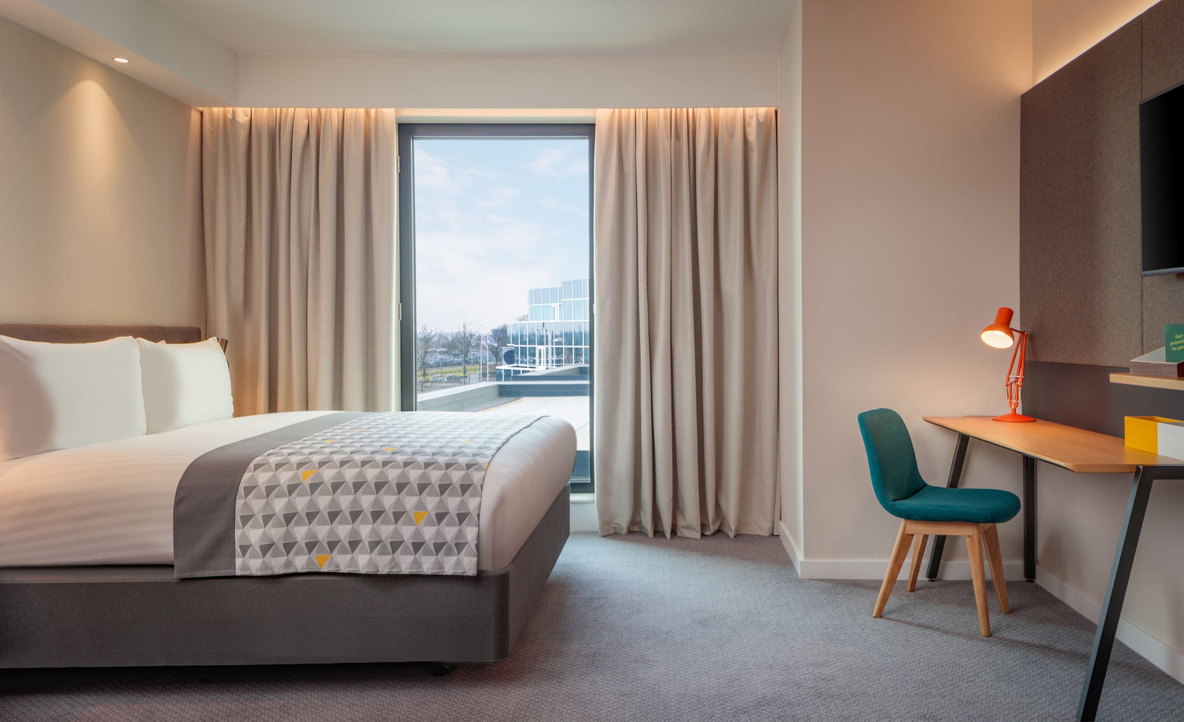 Holiday Inn London - Heathrow Bath Road — 31